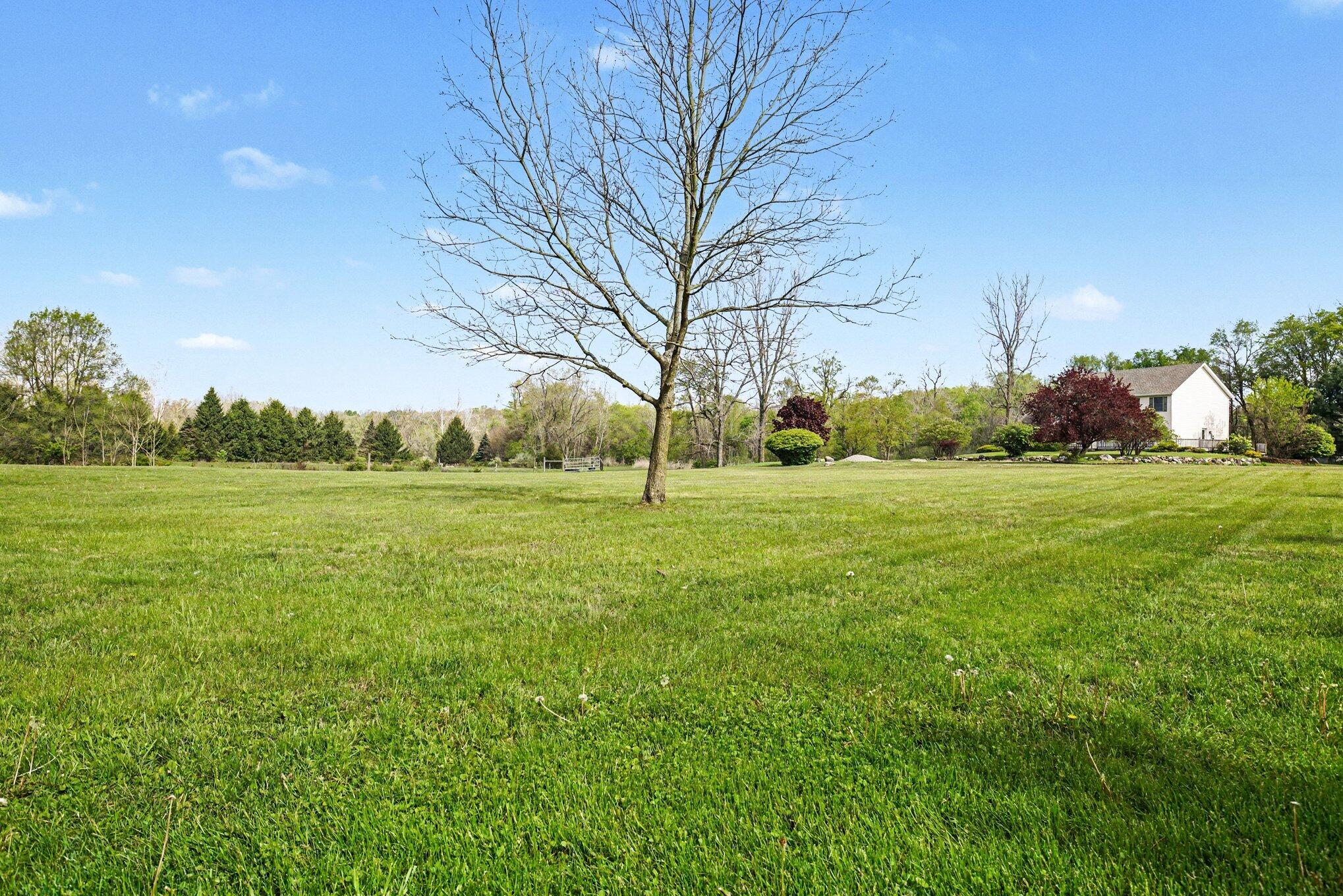 28810 Coulter Street Edwardsburg MI 49112
