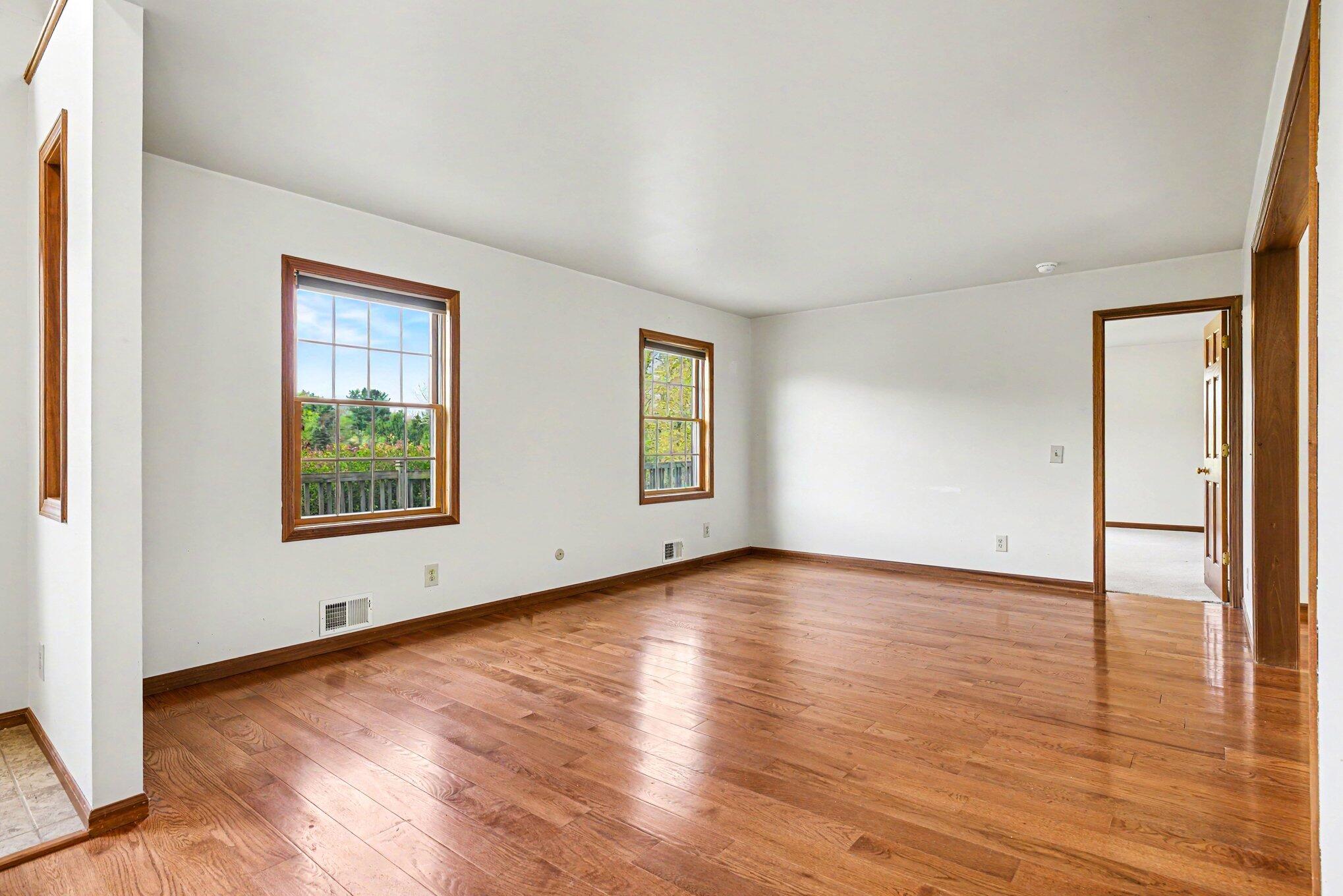 28810 Coulter Street Edwardsburg MI 49112