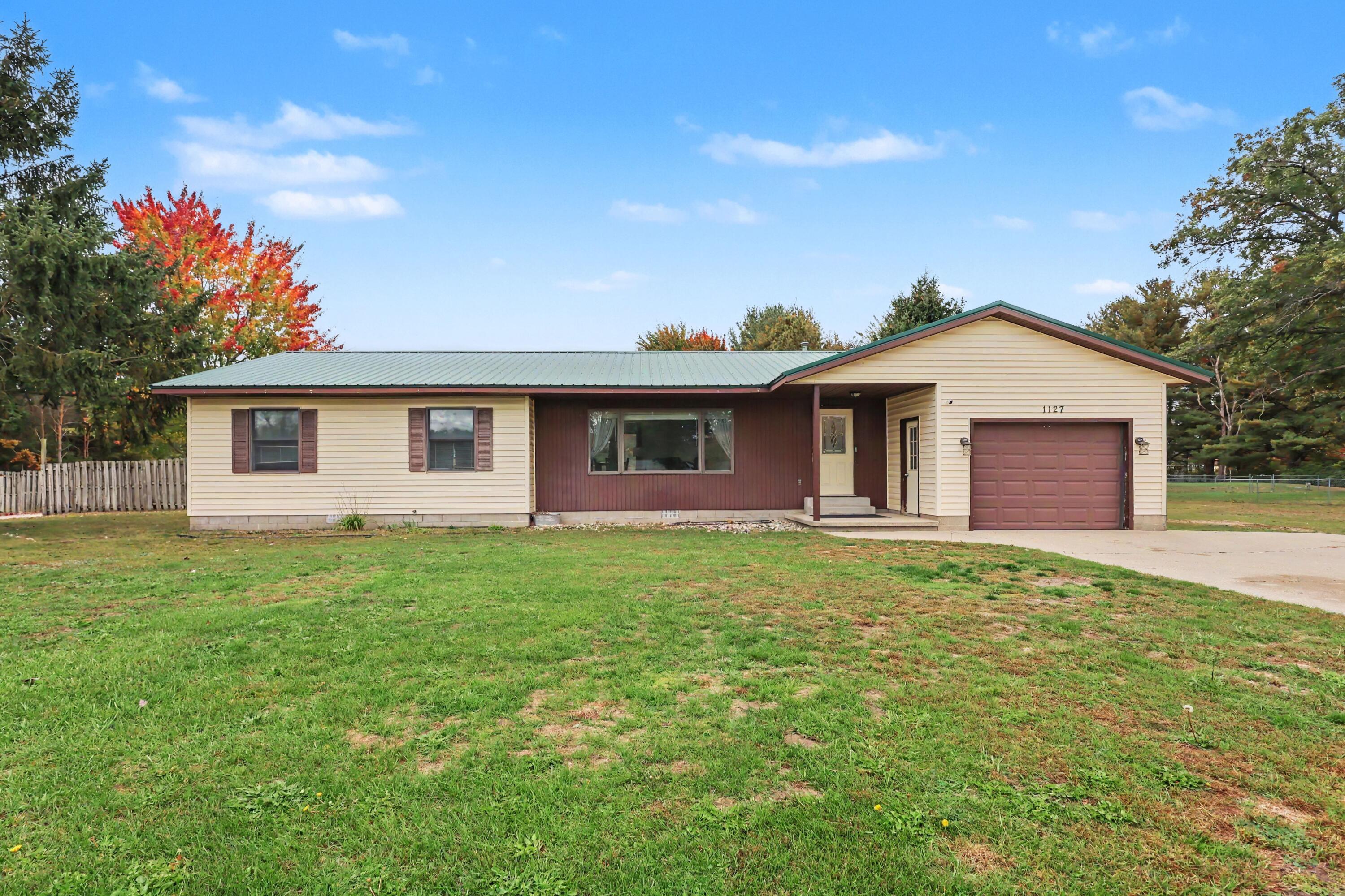 1127 S Drent Road Muskegon MI 49442