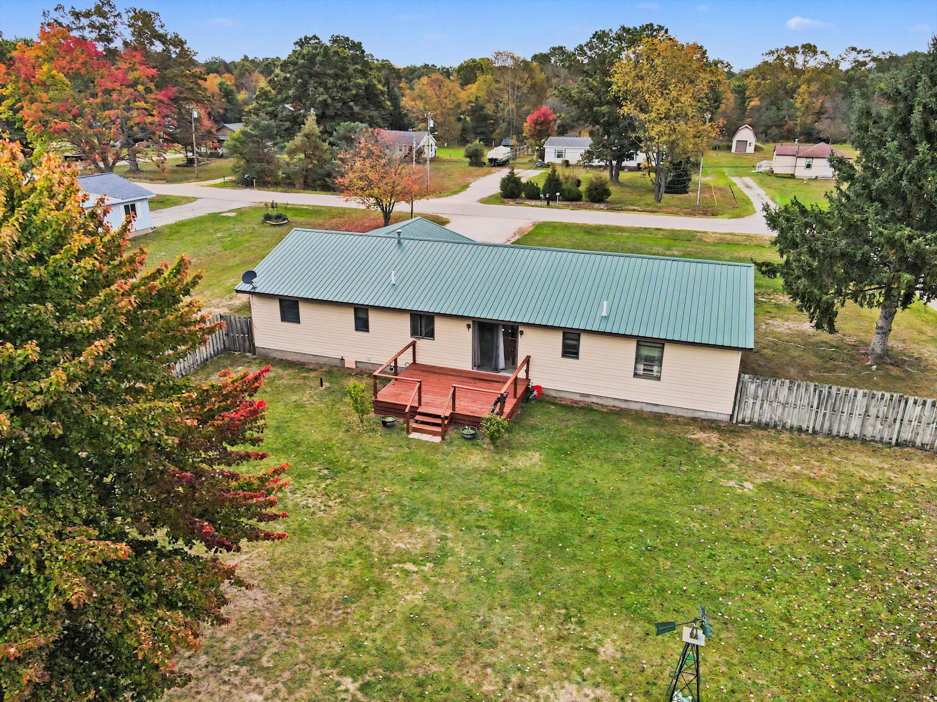 1127 S Drent Road Muskegon MI 49442