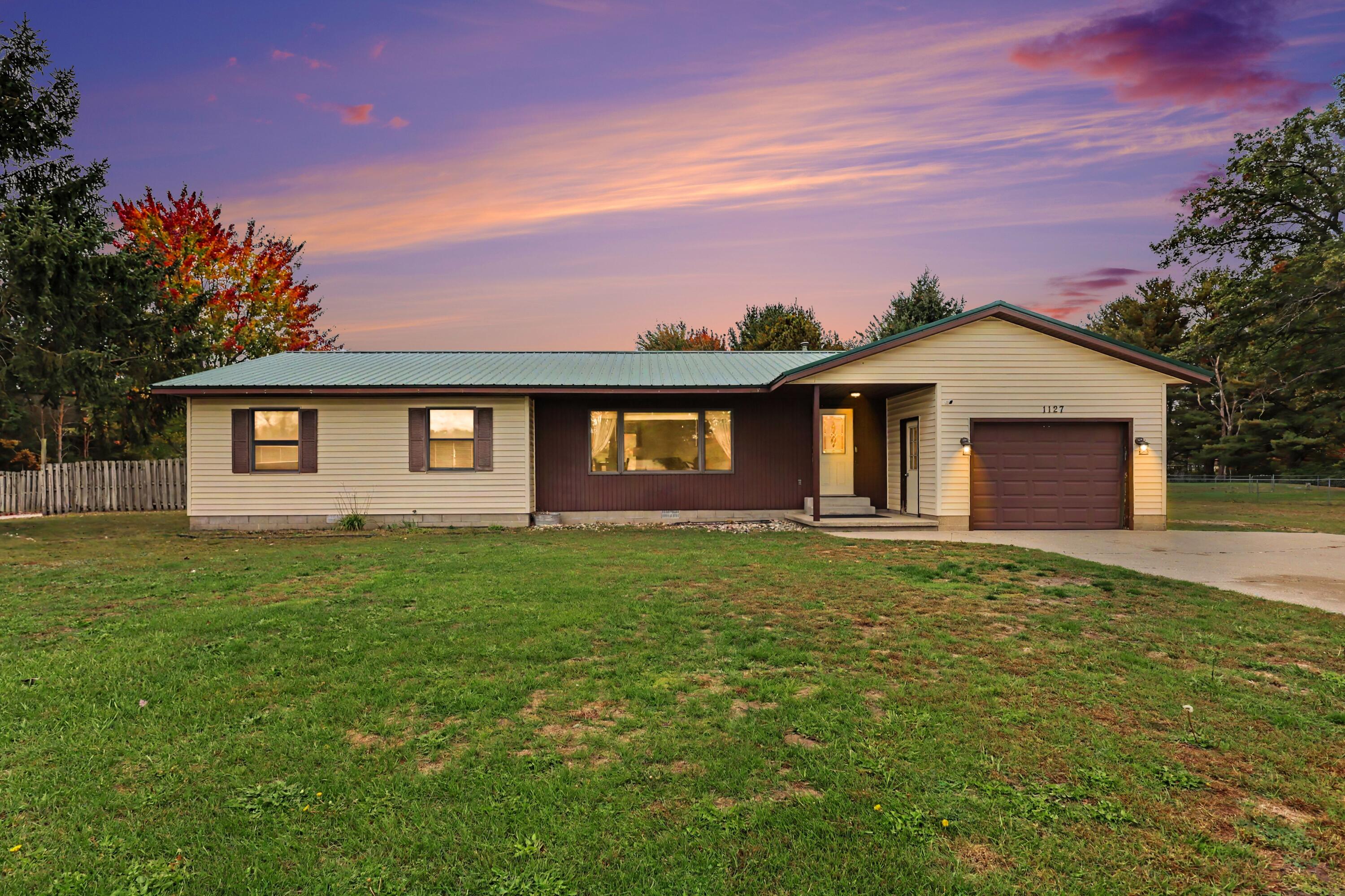 1127 S Drent Road Muskegon MI 49442