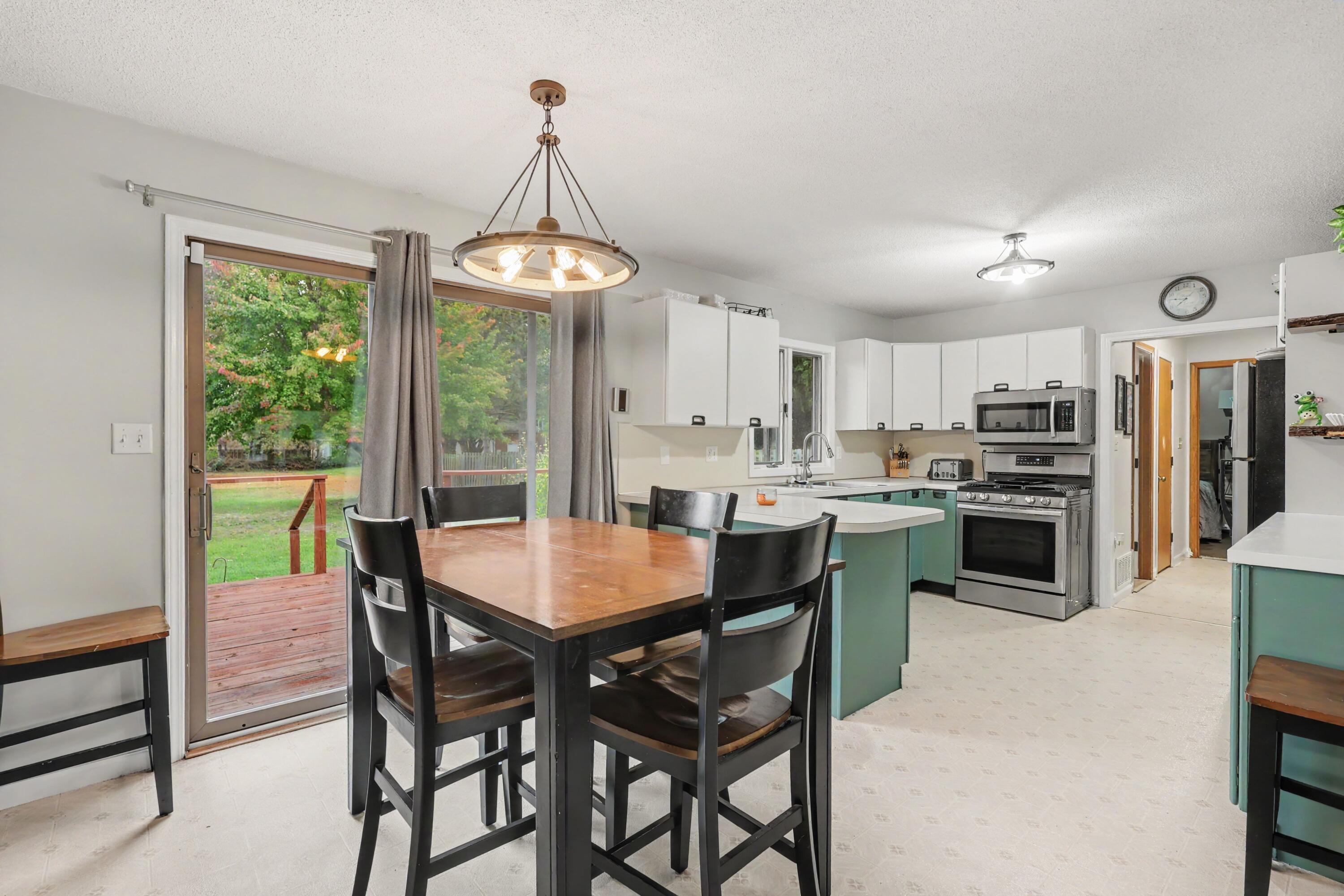 1127 S Drent Road Muskegon MI 49442