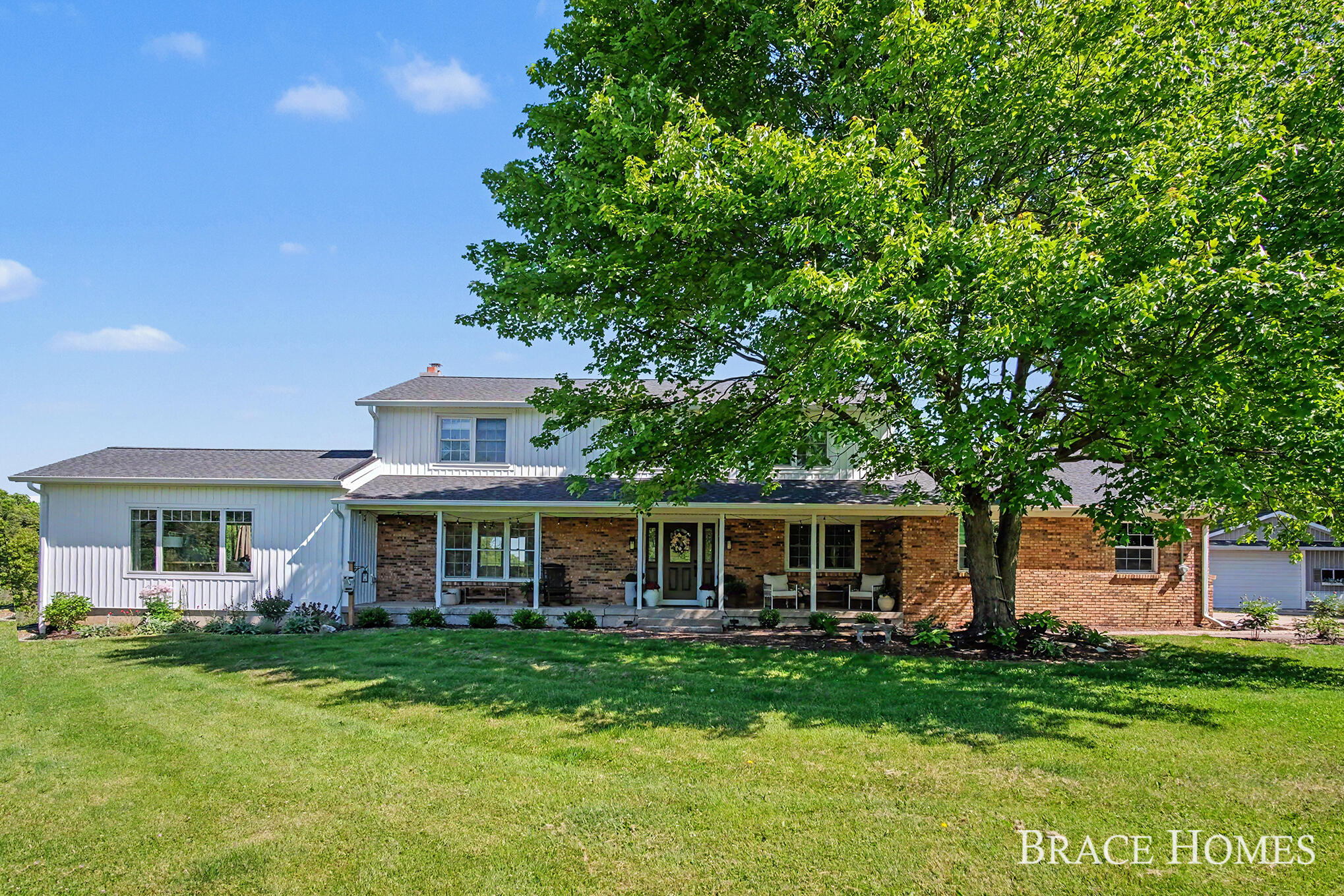 5685 11 Mile Road NE Rockford MI 49341