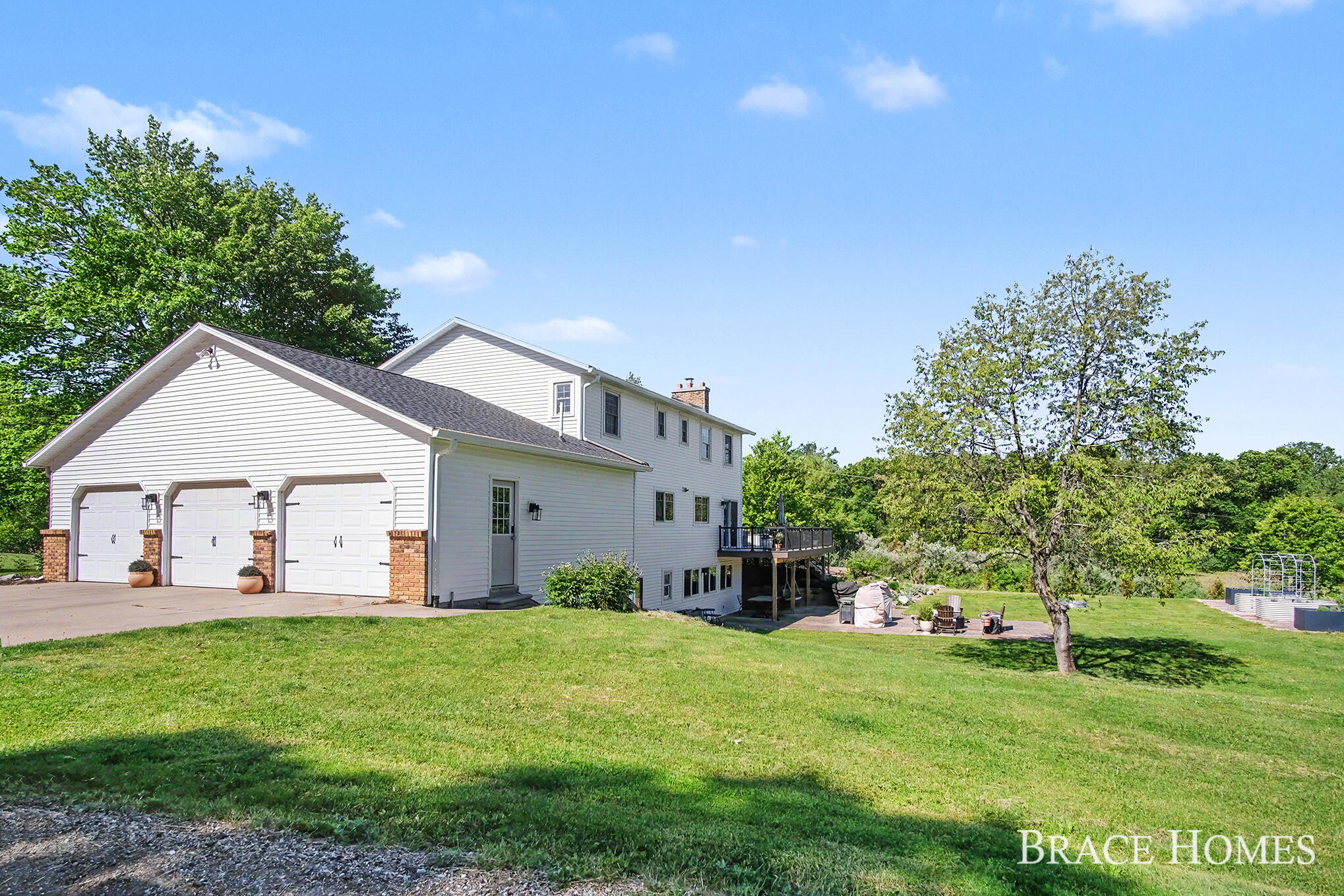 5685 11 Mile Road NE Rockford MI 49341