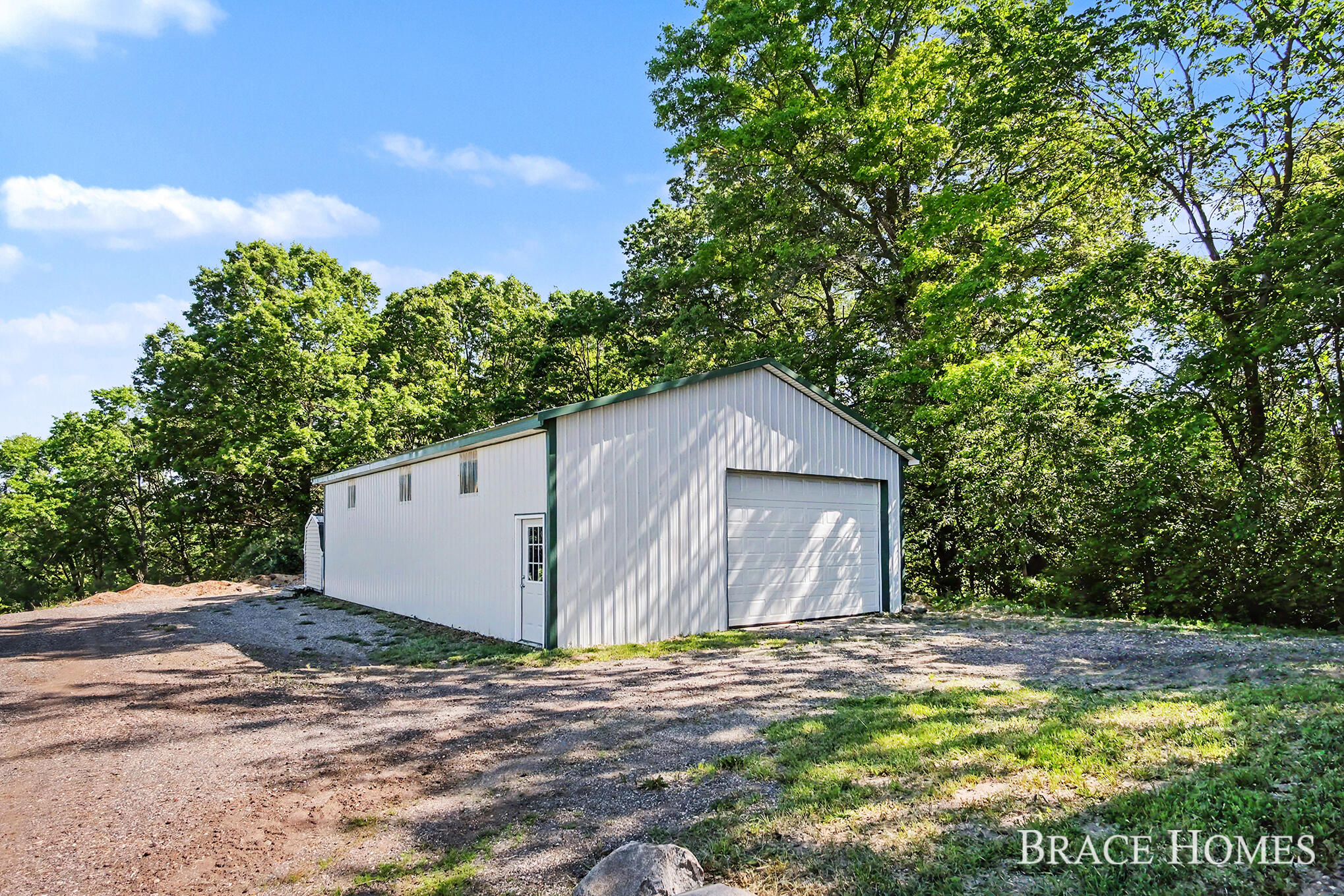 5685 11 Mile Road NE Rockford MI 49341