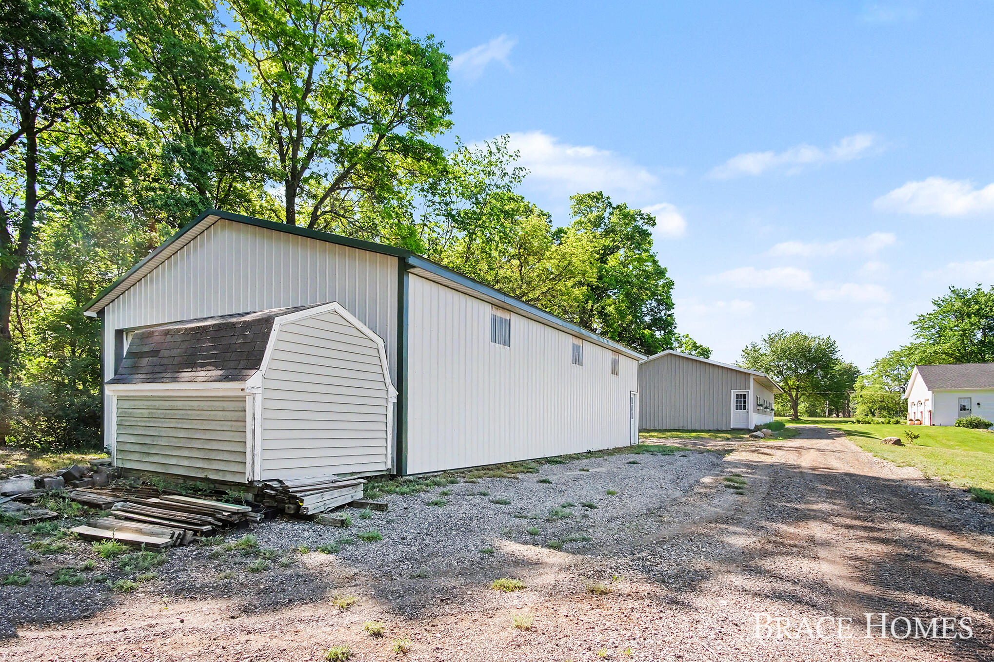 5685 11 Mile Road NE Rockford MI 49341