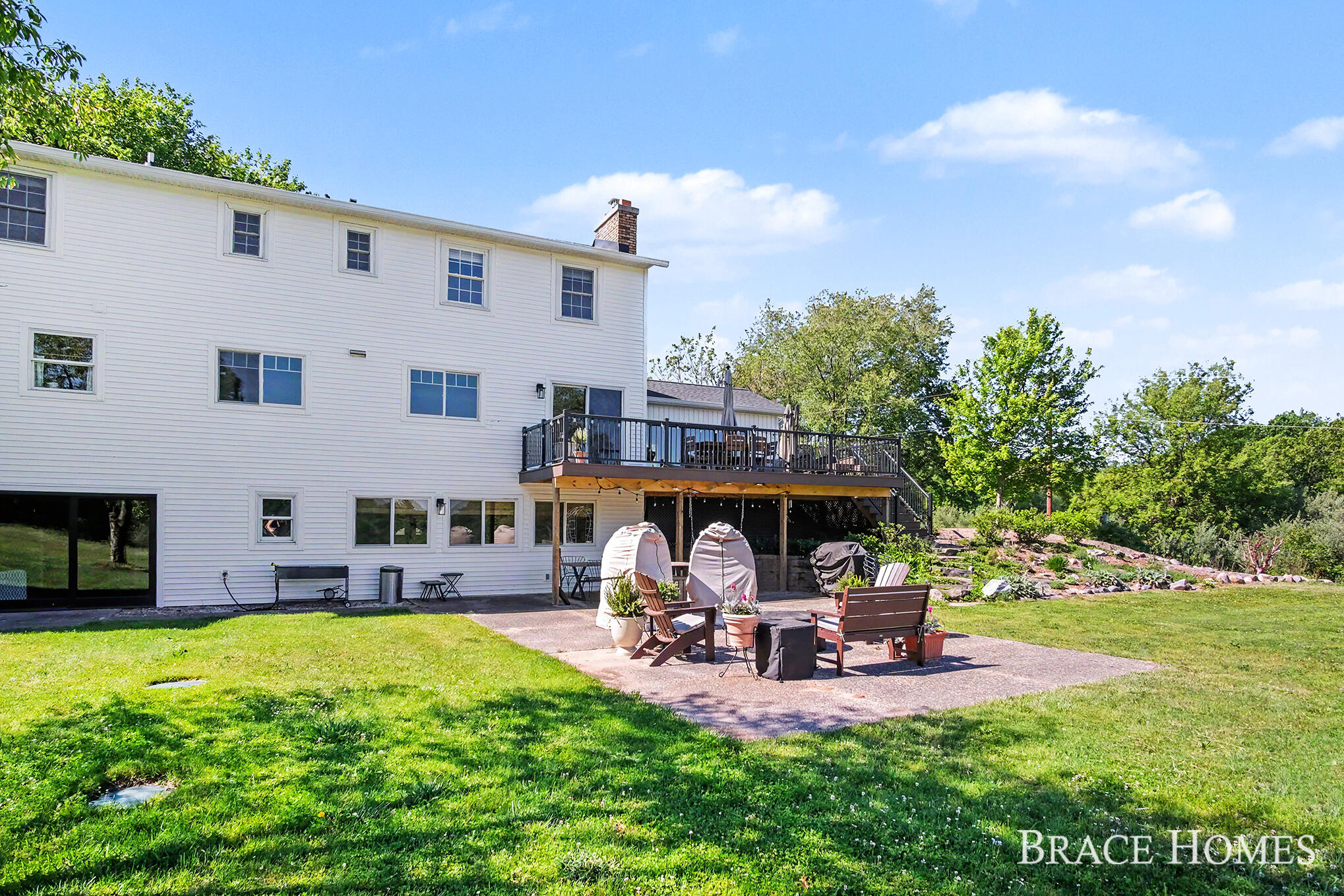 5685 11 Mile Road NE Rockford MI 49341