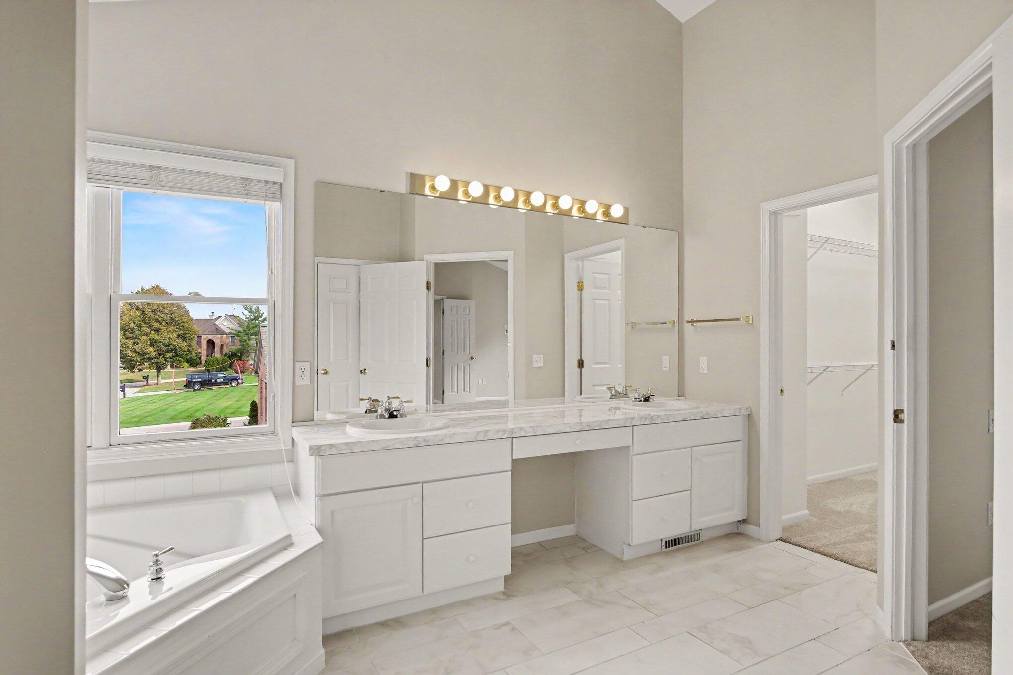 2358 Arbor Tree Court SE Grand Rapids MI 49546