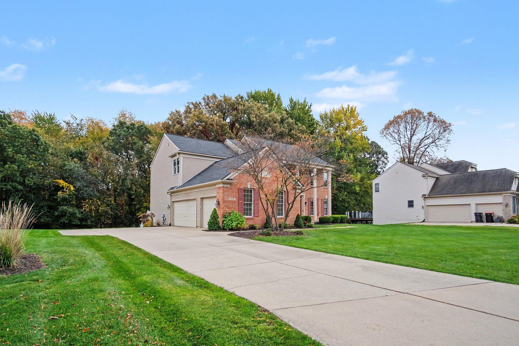 2358 Arbor Tree Court SE Grand Rapids MI 49546