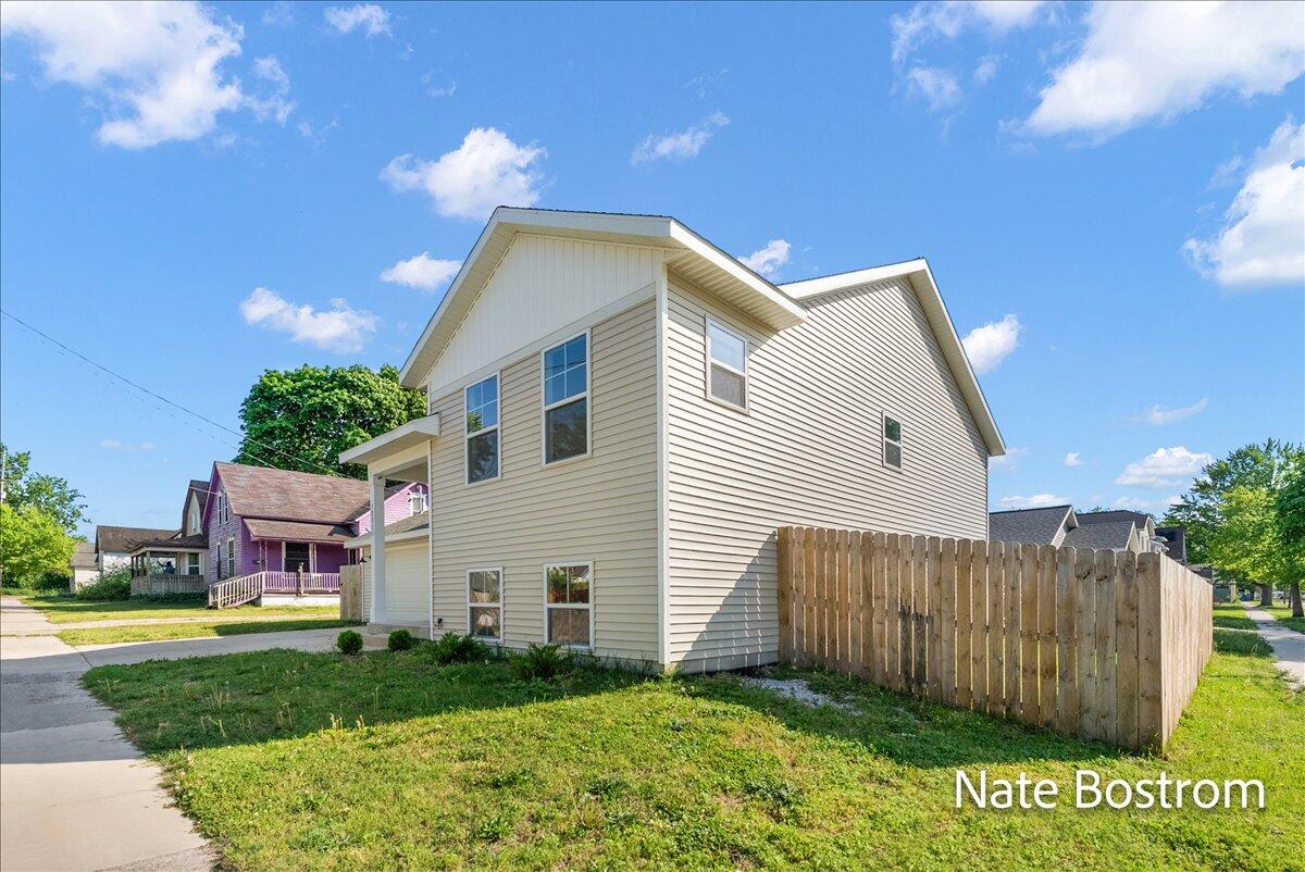 1271 Spring Street Muskegon MI 49442