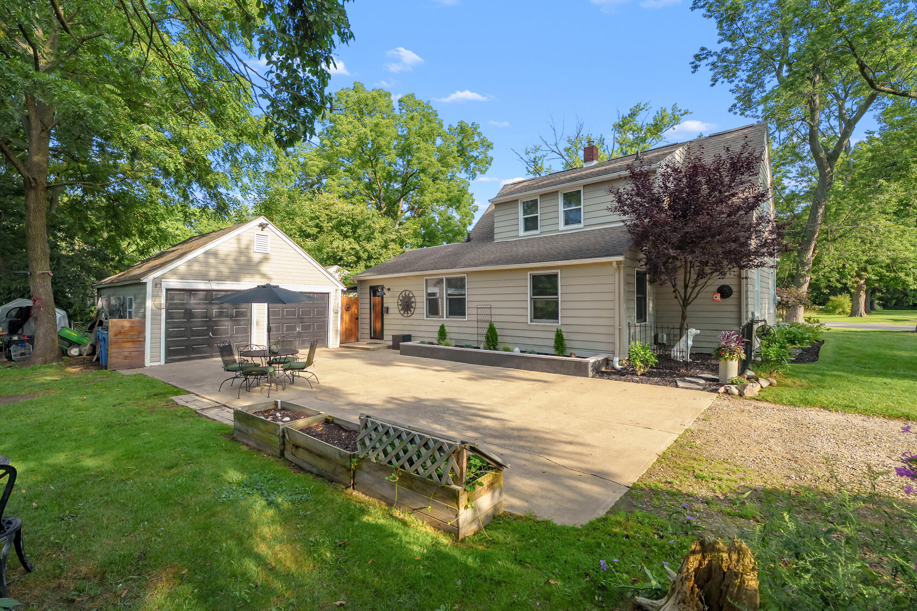 1719 Alamo Avenue Kalamazoo MI 49006