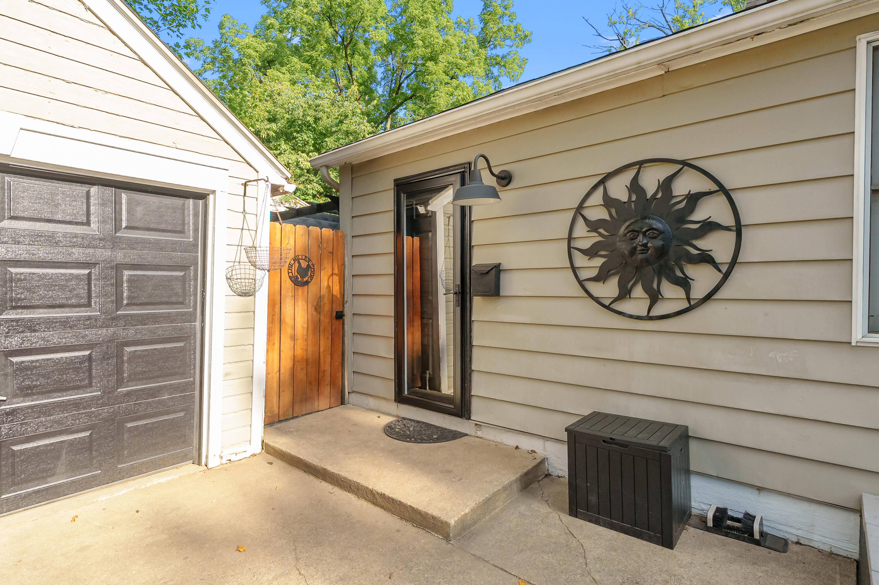 1719 Alamo Avenue Kalamazoo MI 49006