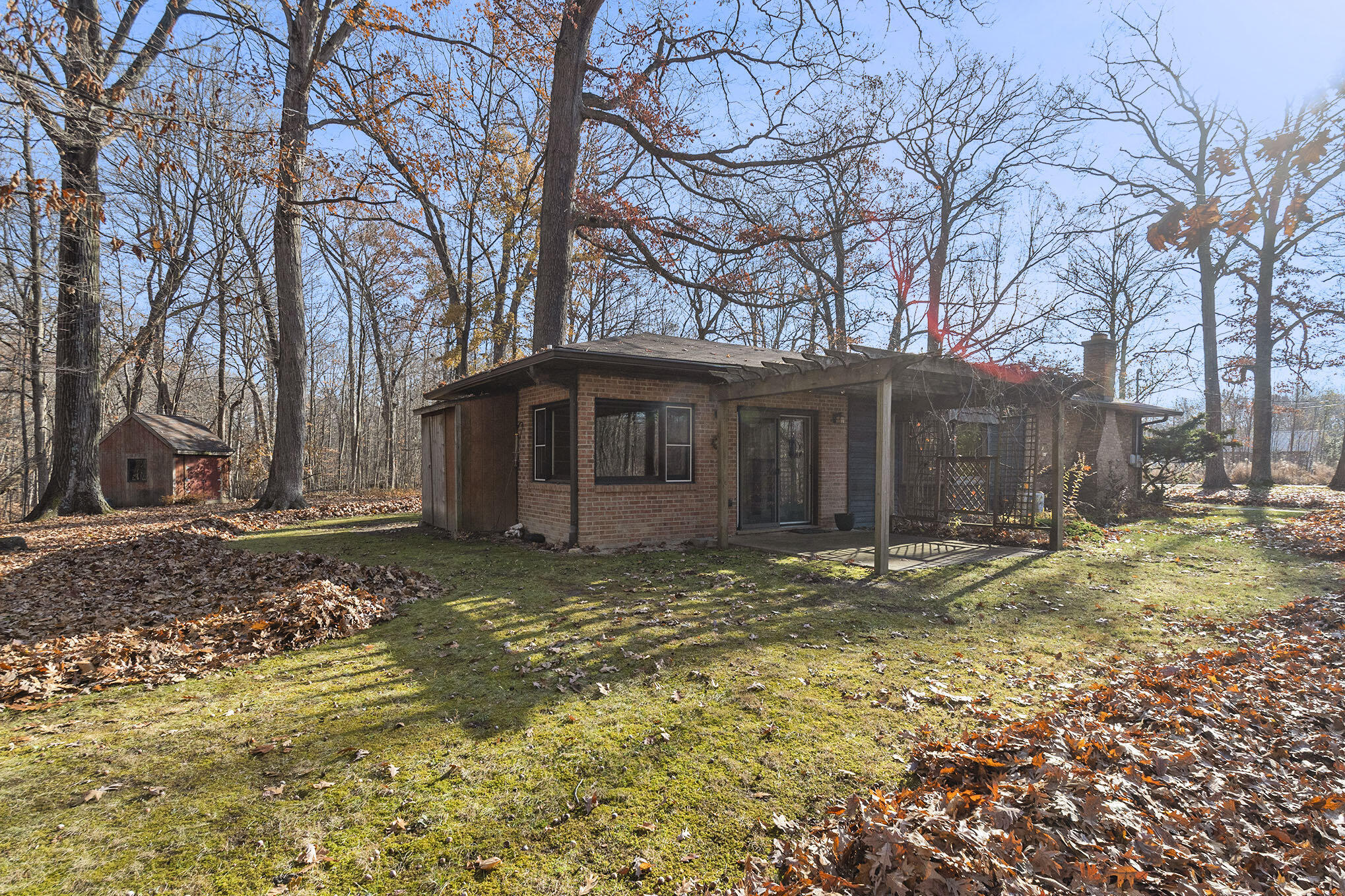 6629 W East Road Three Oaks MI 49128