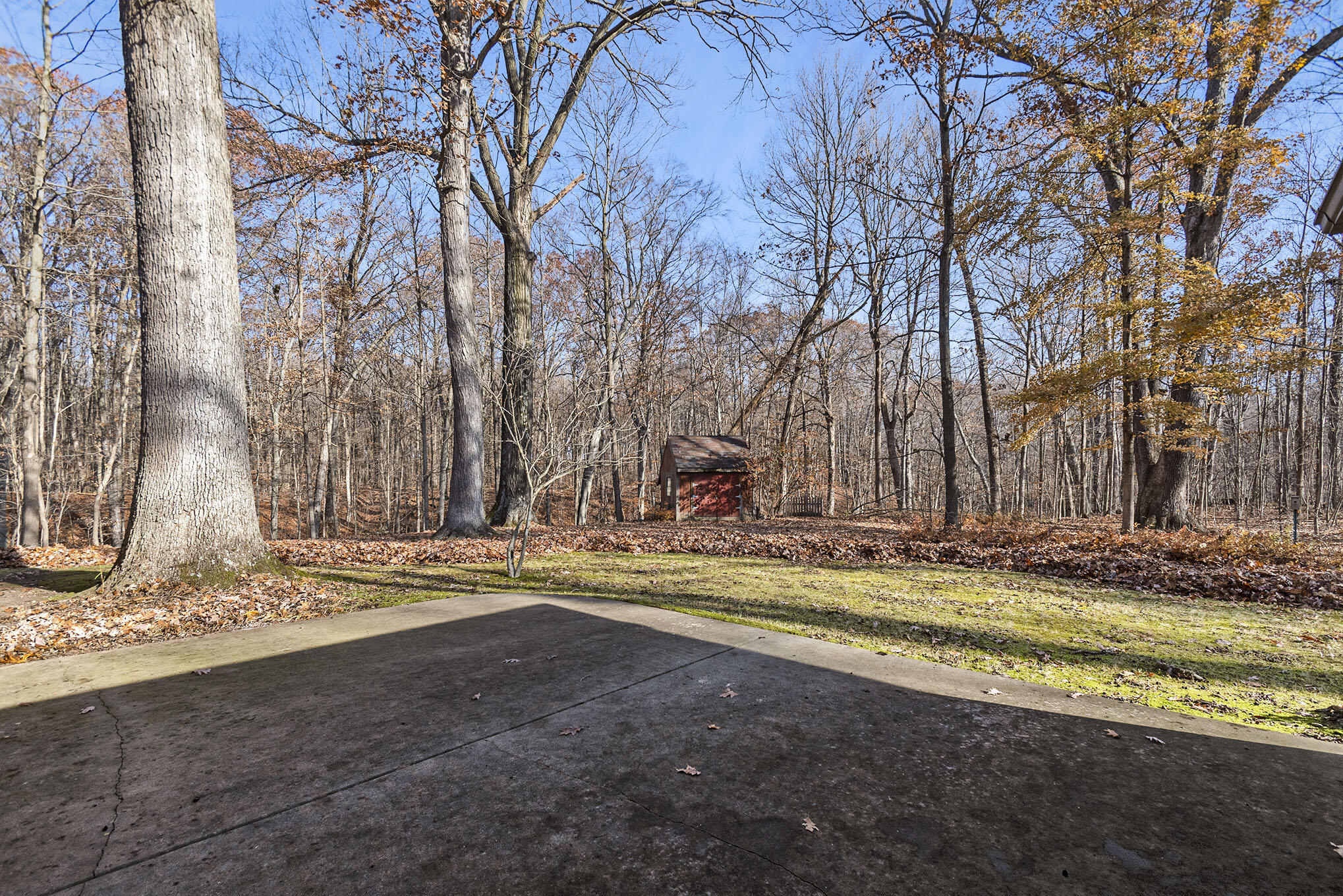 6629 W East Road Three Oaks MI 49128