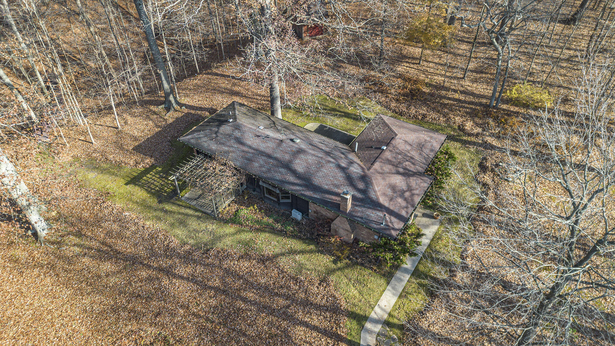 6629 W East Road Three Oaks MI 49128