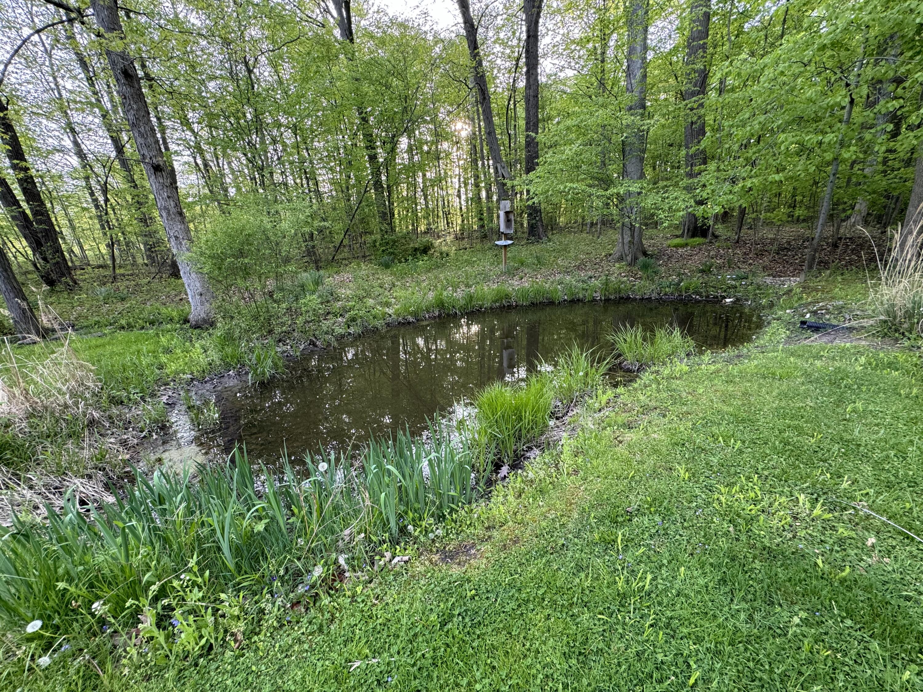 6629 W East Road Three Oaks MI 49128