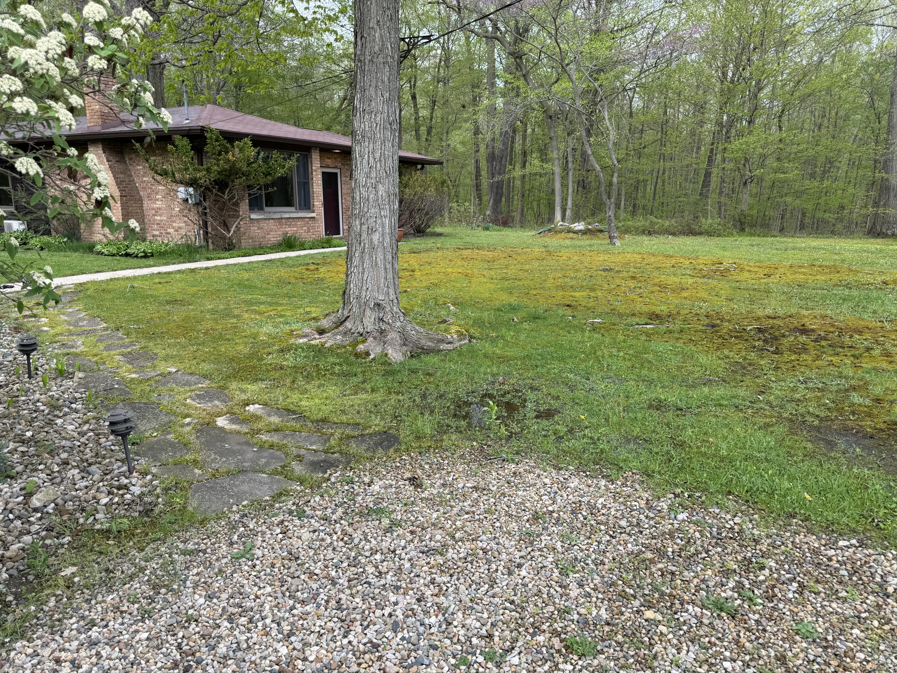 6629 W East Road Three Oaks MI 49128