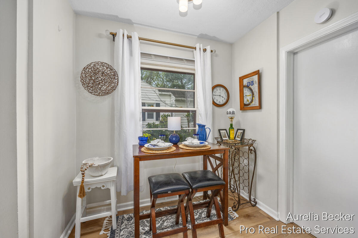 2911 Foster Avenue NE Grand Rapids MI 49505