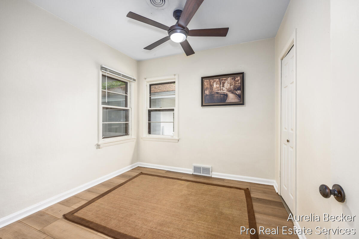 2911 Foster Avenue NE Grand Rapids MI 49505