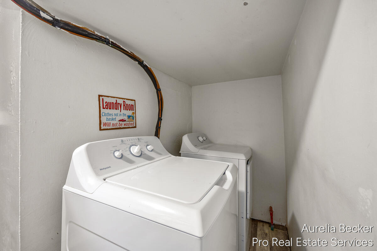 2911 Foster Avenue NE Grand Rapids MI 49505