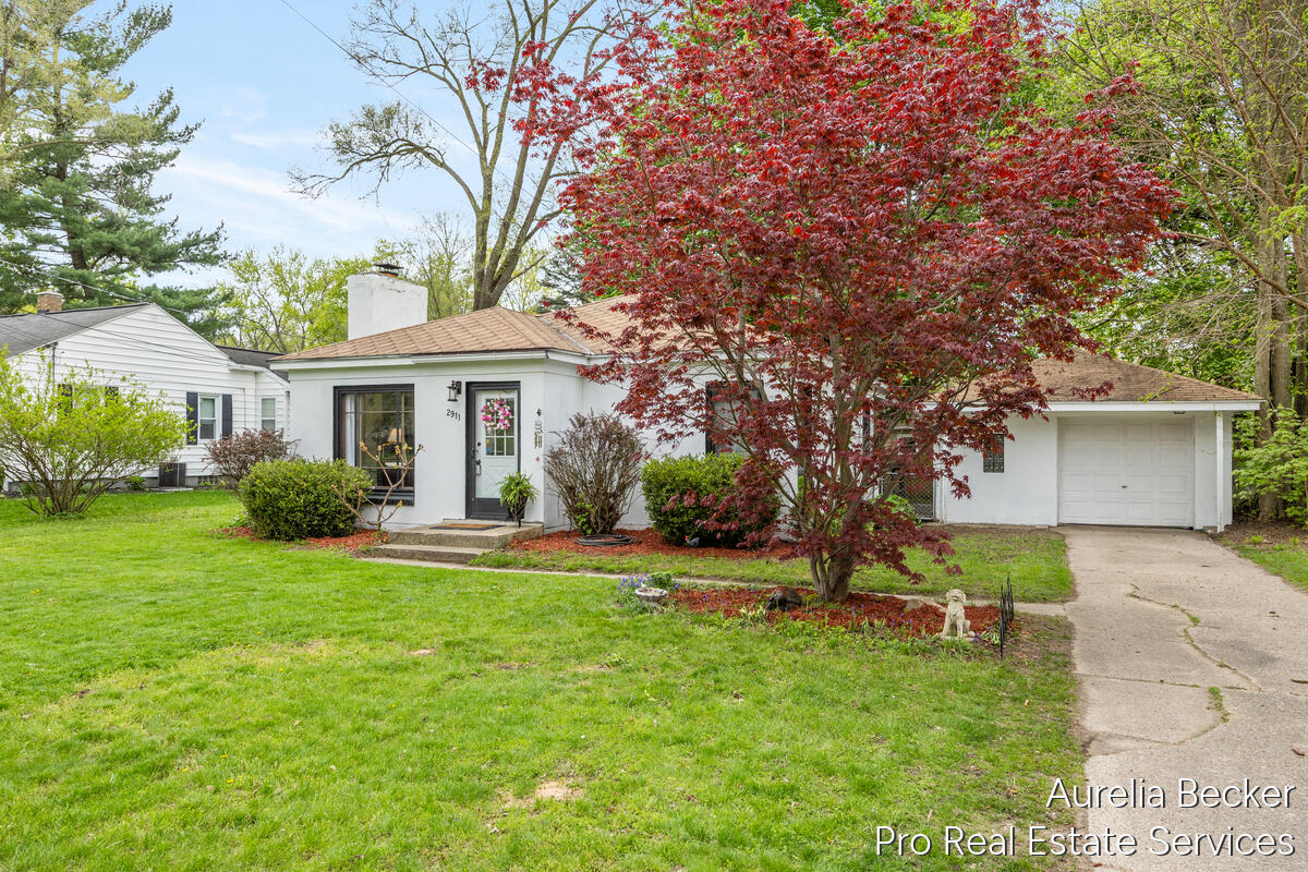 2911 Foster Avenue NE Grand Rapids MI 49505