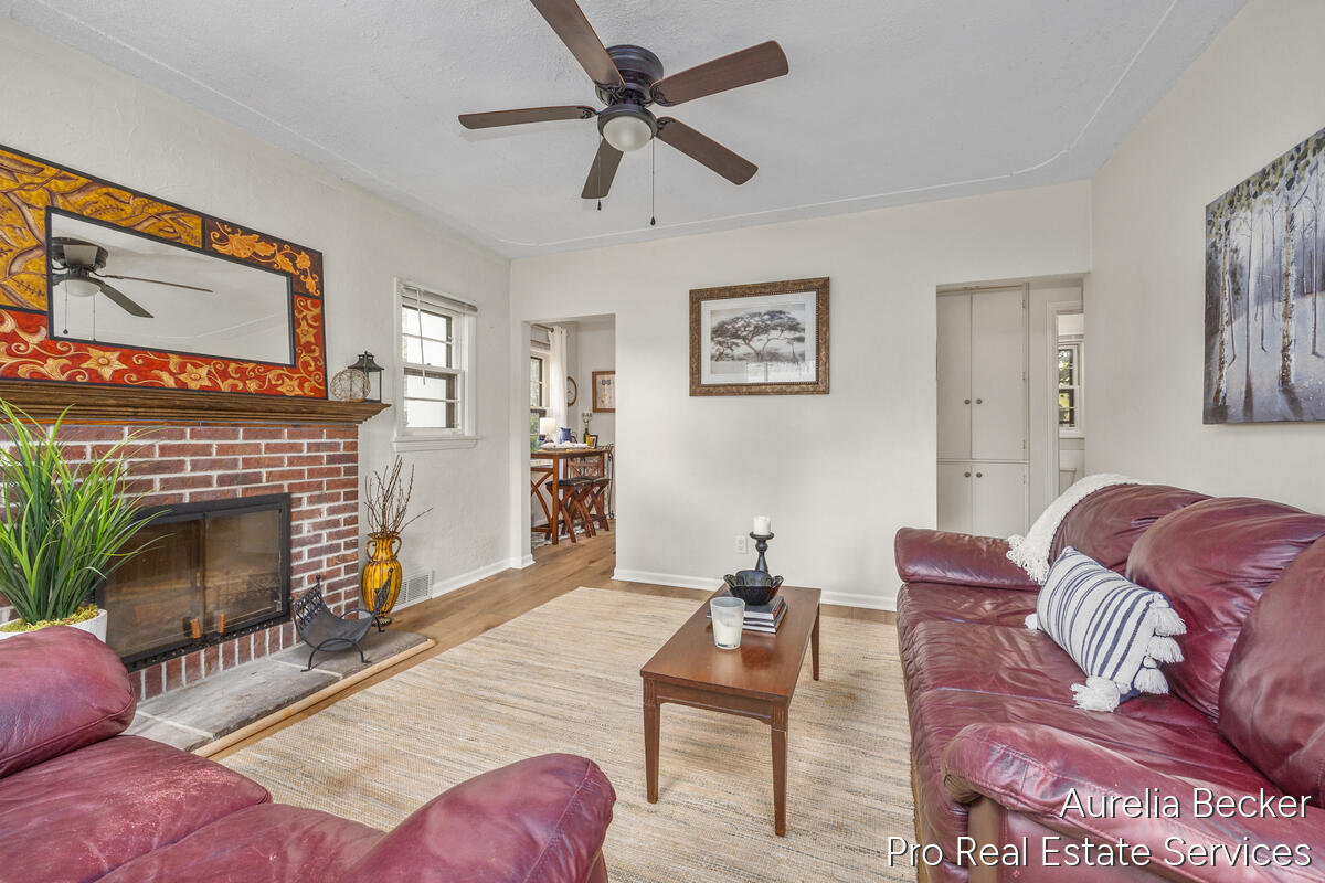 2911 Foster Avenue NE Grand Rapids MI 49505