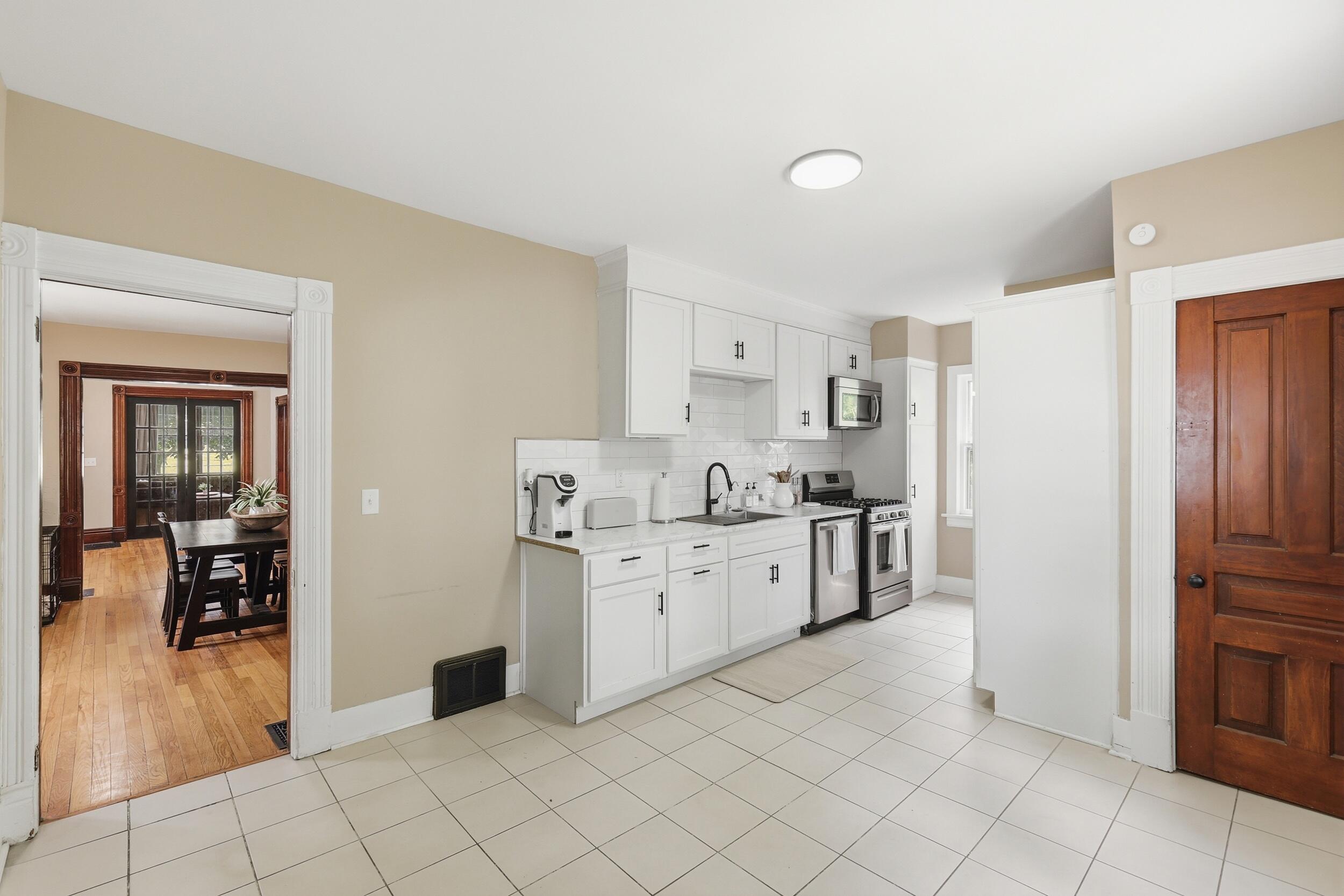 1009 2nd Street NW Grand Rapids MI 49504