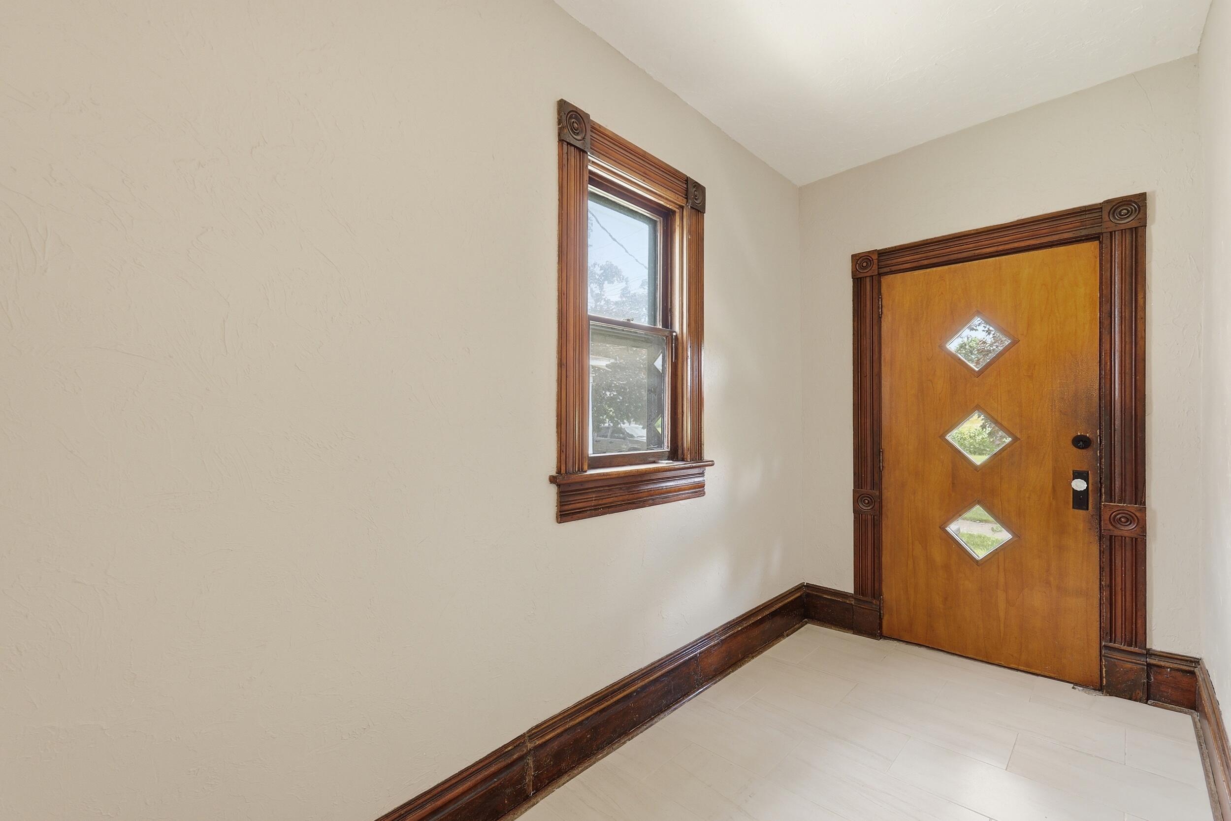 1009 2nd Street NW Grand Rapids MI 49504