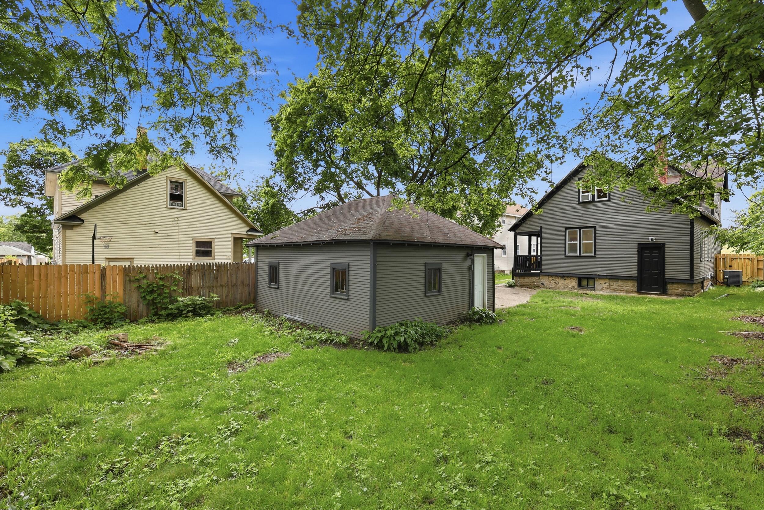 1009 2nd Street NW Grand Rapids MI 49504