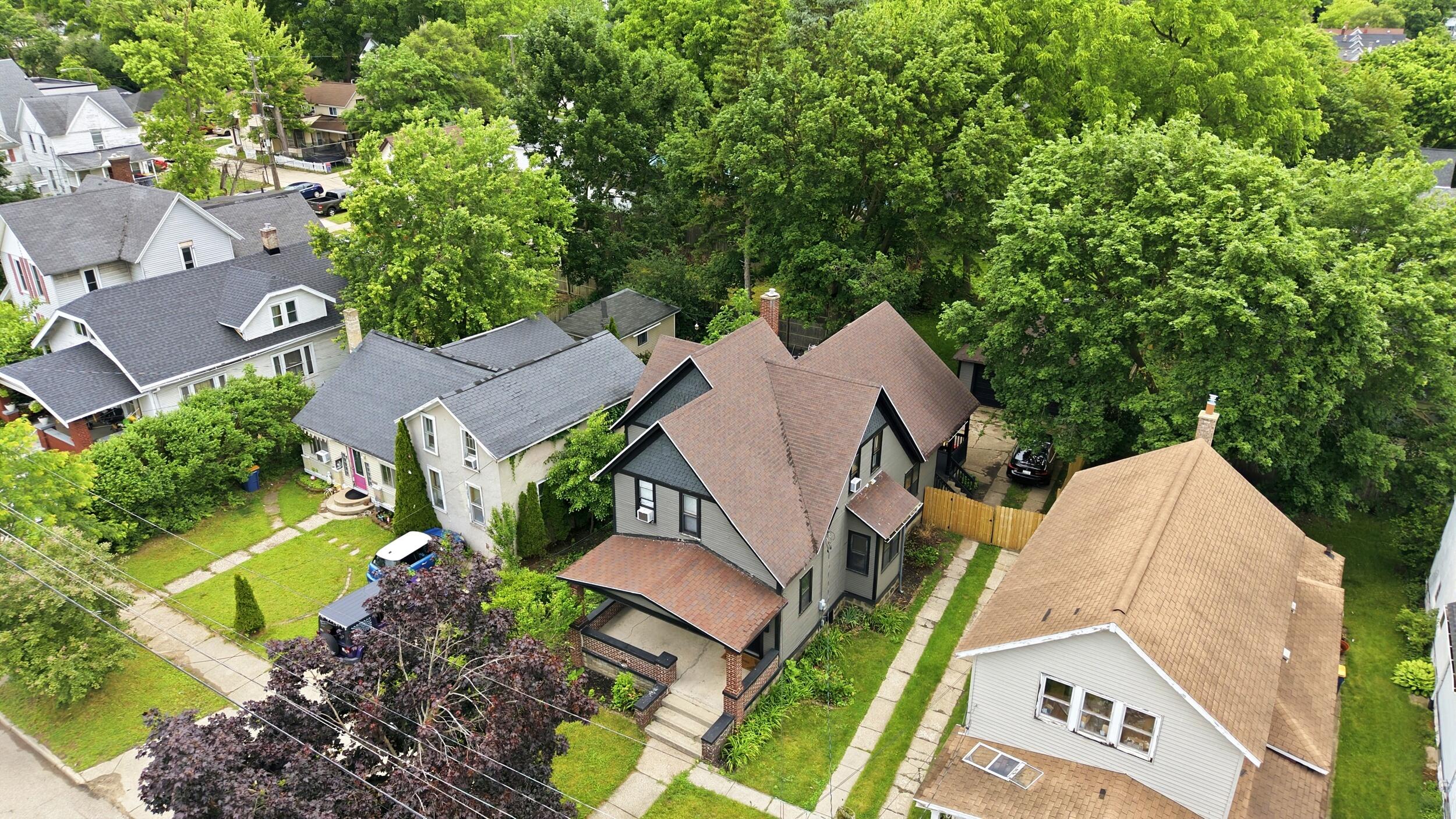 1009 2nd Street NW Grand Rapids MI 49504