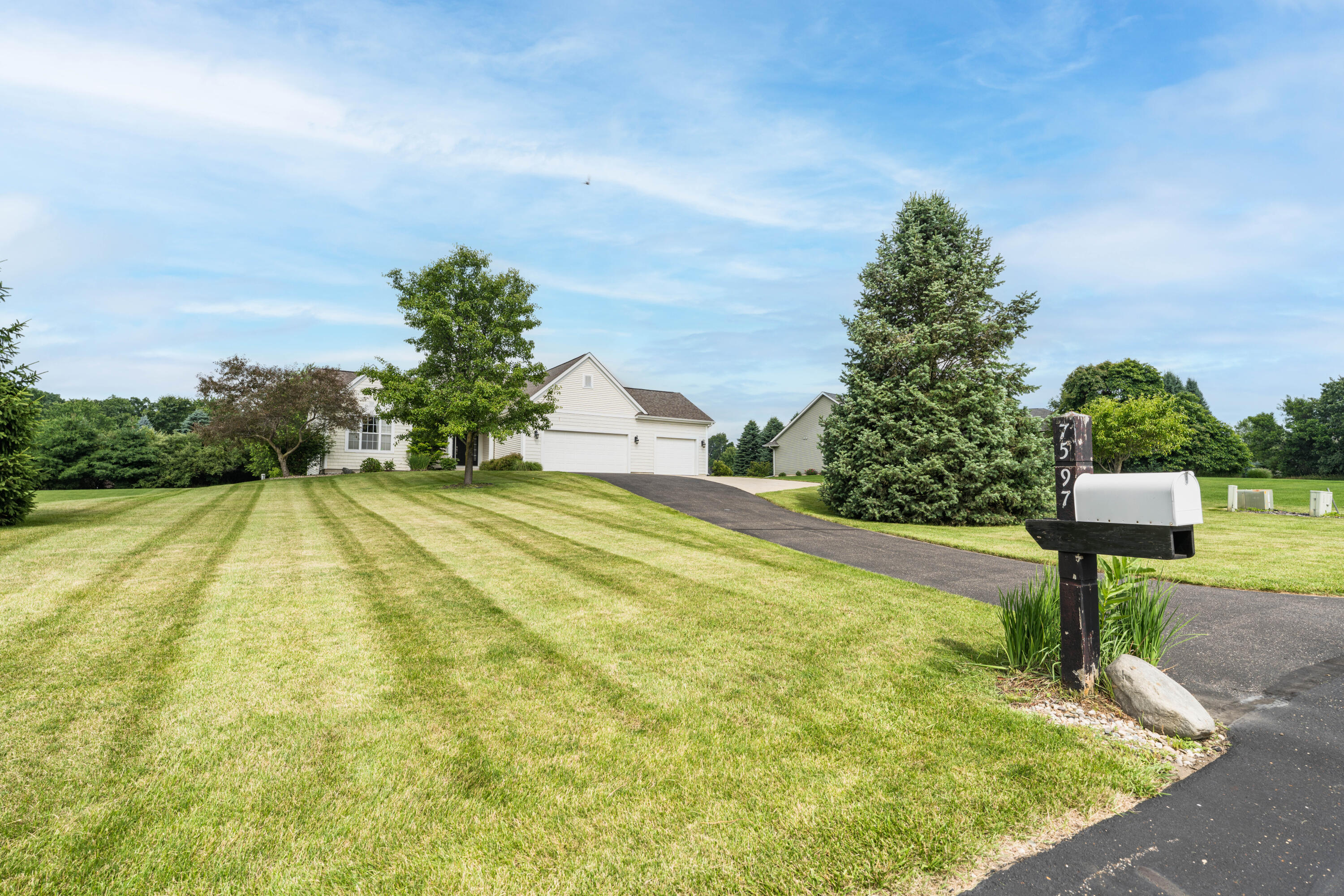 7597 Prairie Crossing Lane Kalamazoo MI 49004