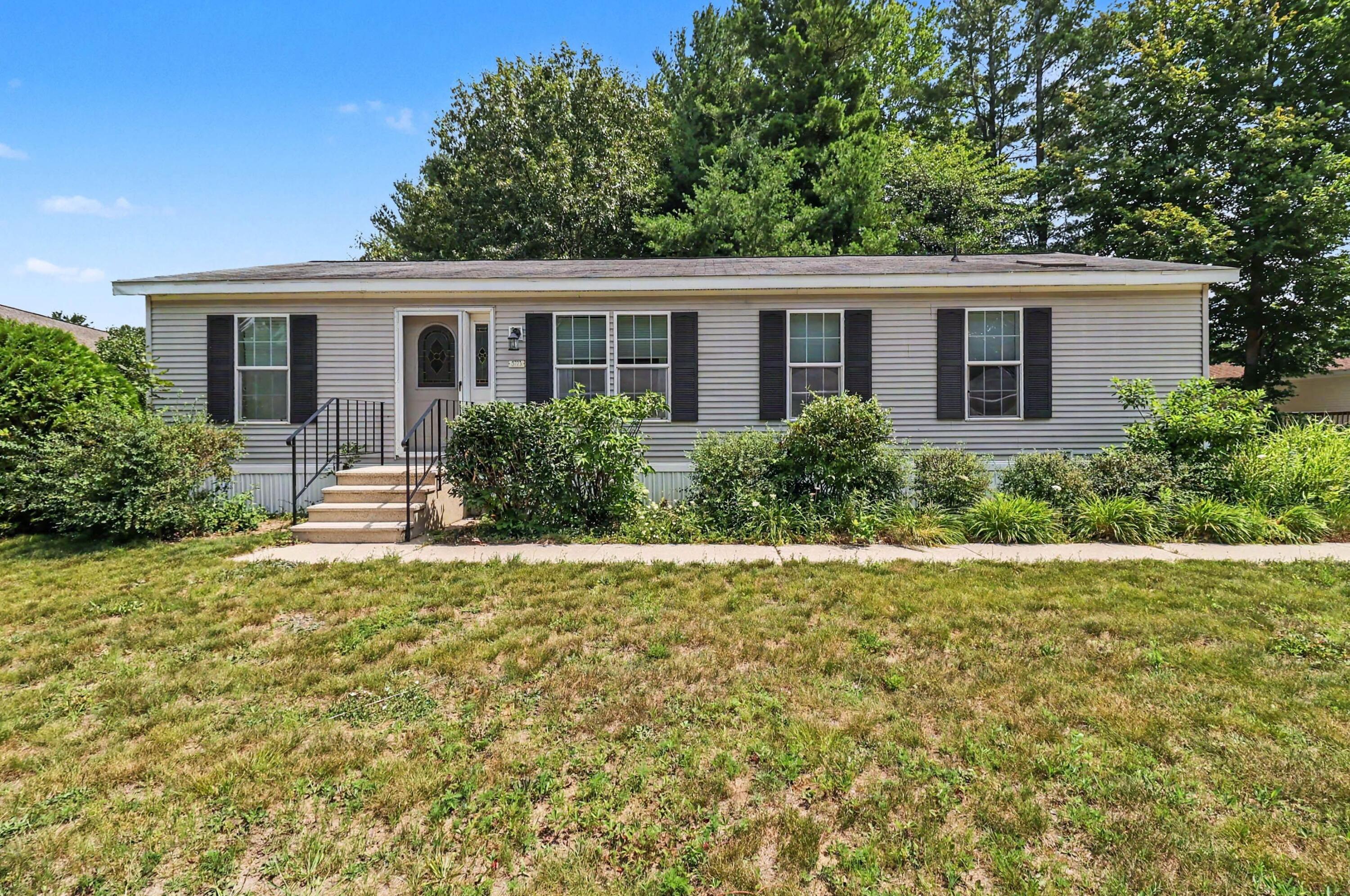 3773 W Forest Hill Circle Ludington MI 49431