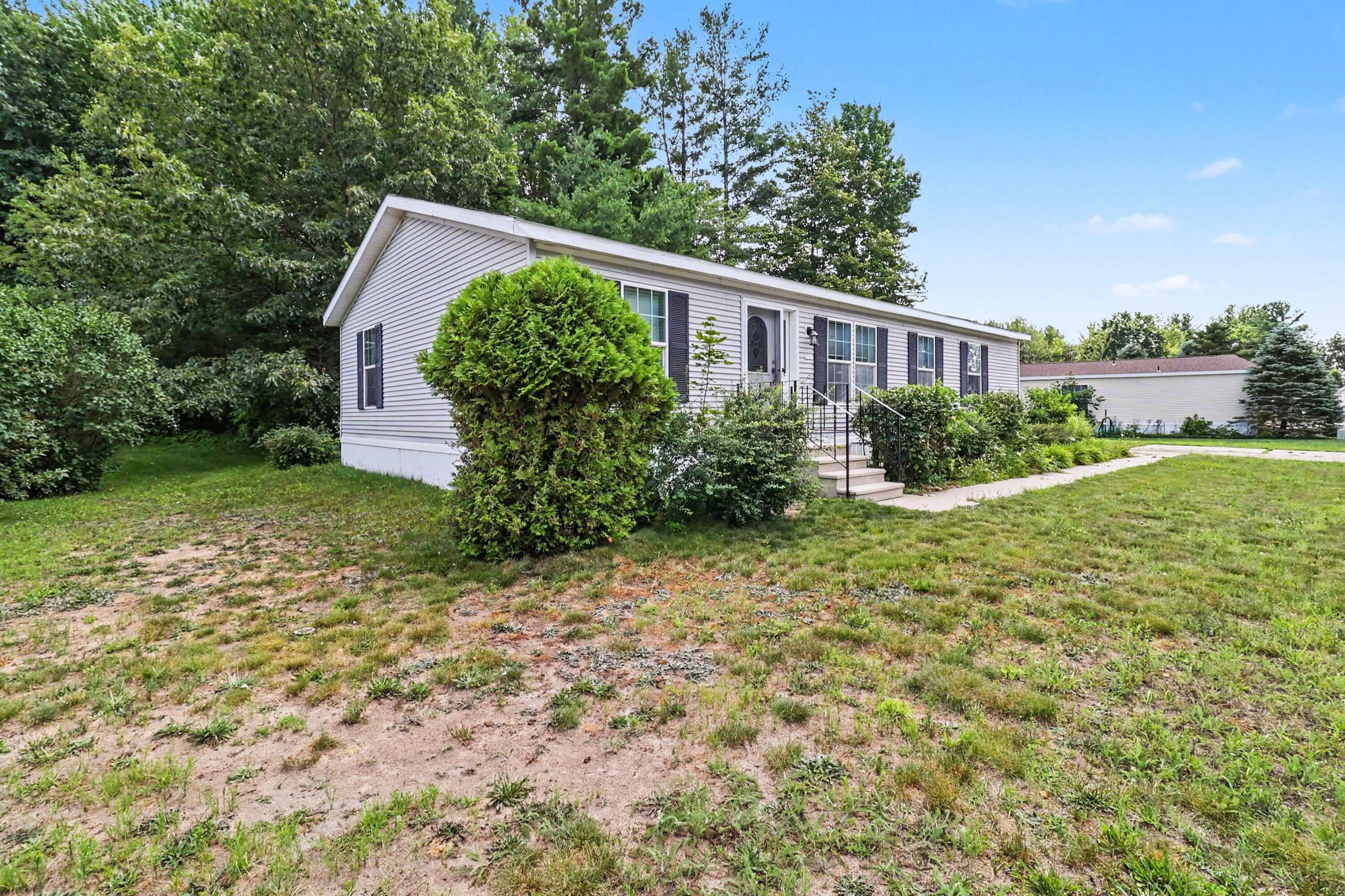 3773 W Forest Hill Circle Ludington MI 49431