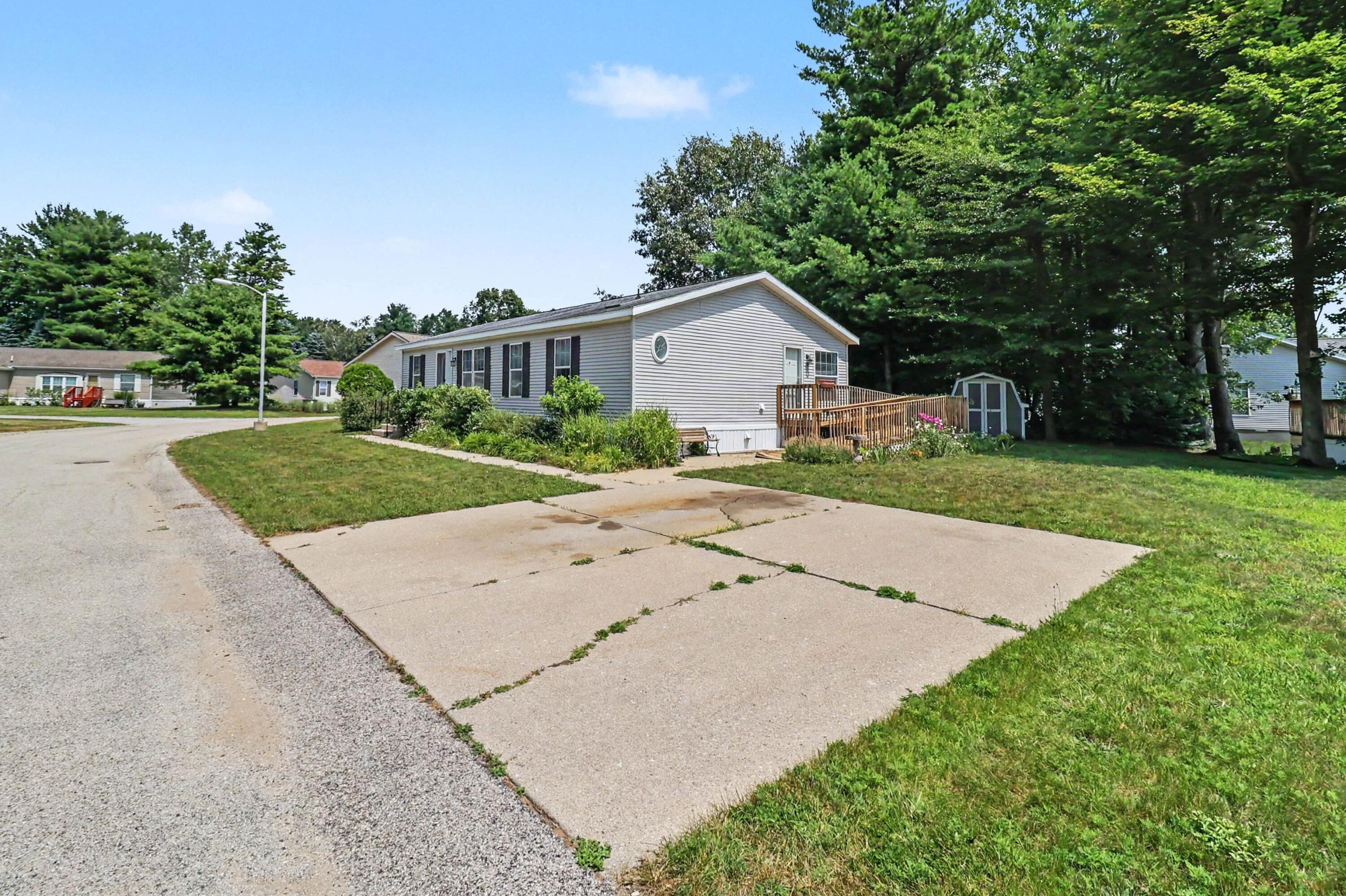 3773 W Forest Hill Circle Ludington MI 49431