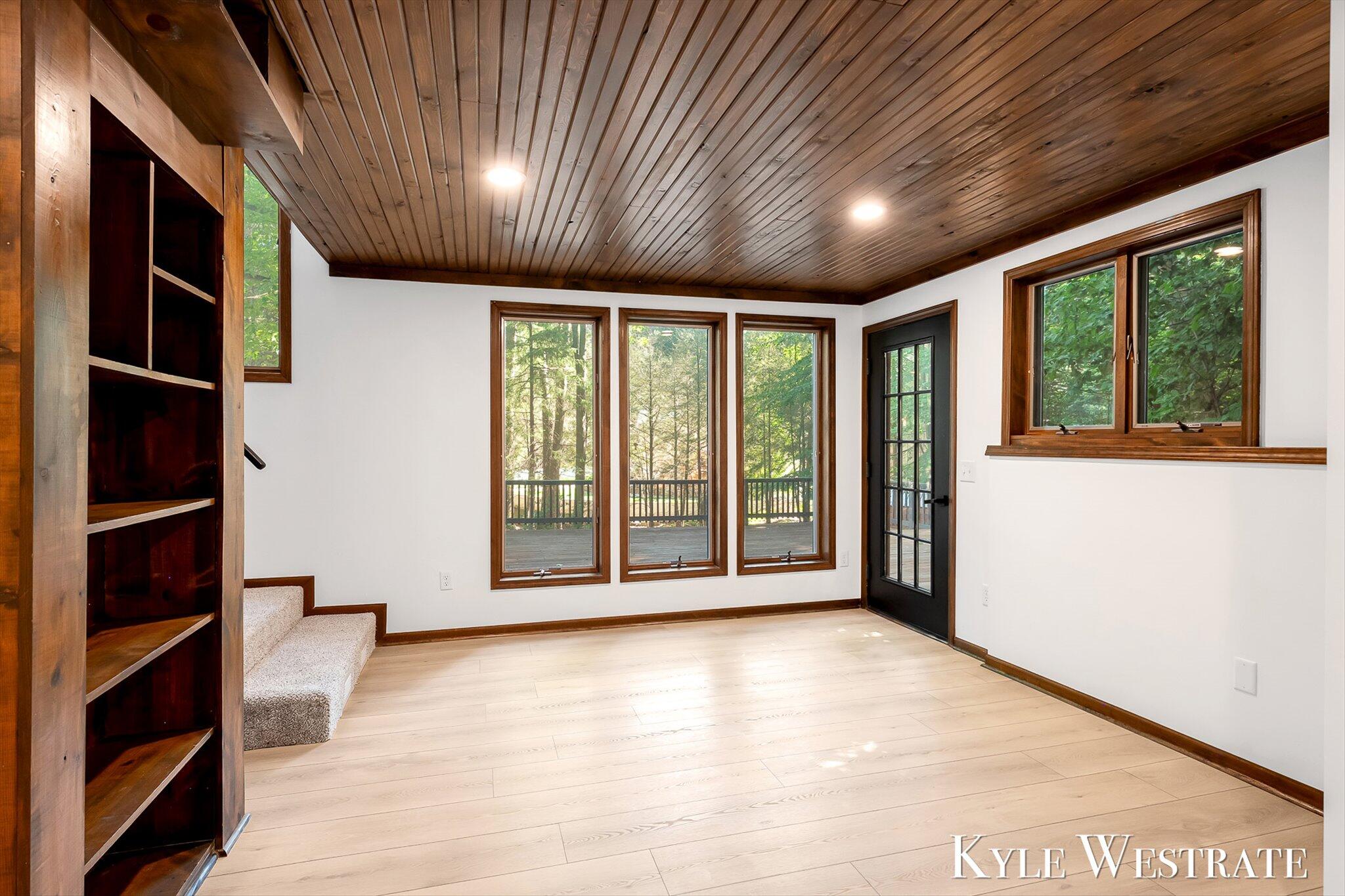 6093 Ridgeview Drive Norton Shores MI 49441