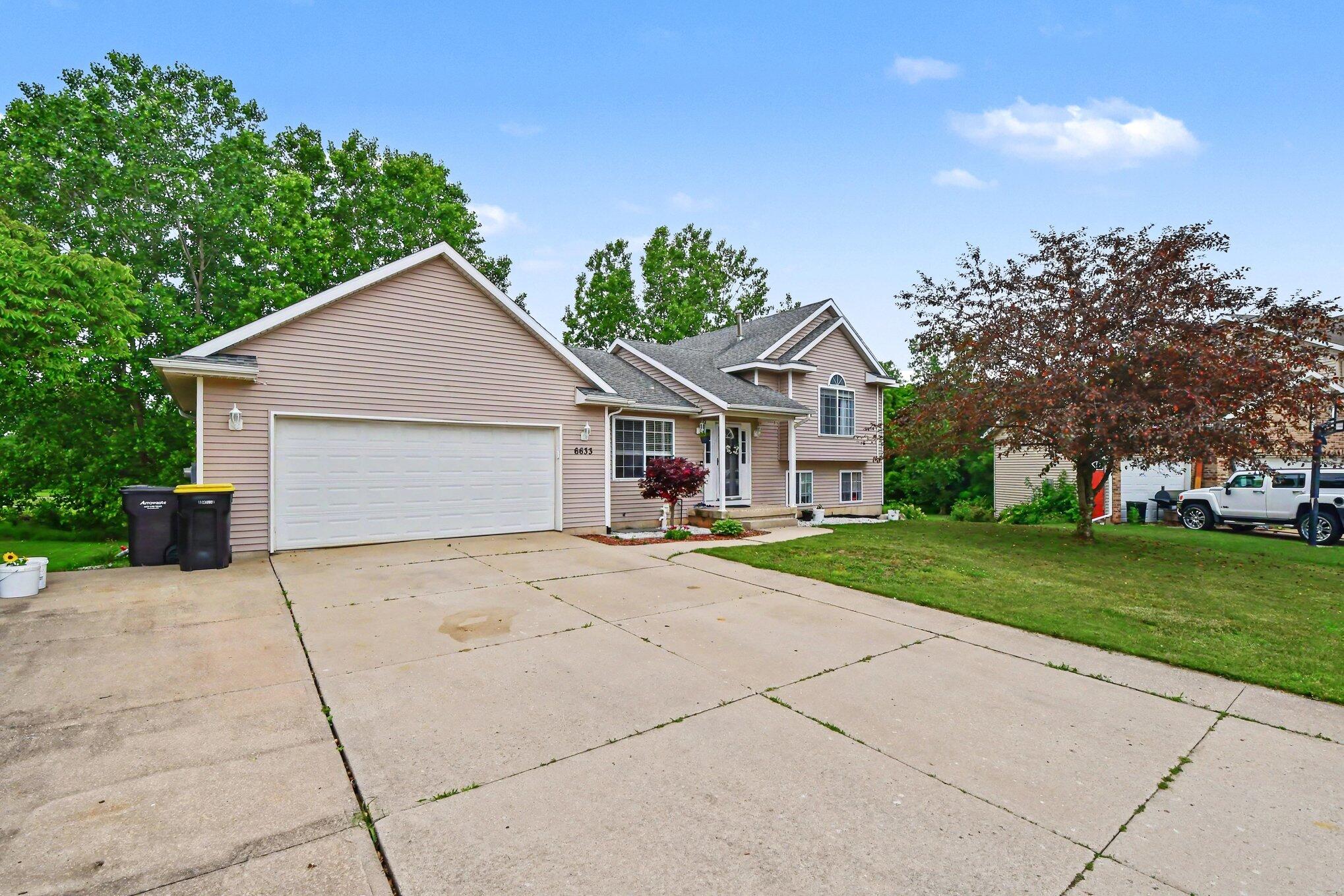 6633 Rye Grass Court SE Grand Rapids MI 49508