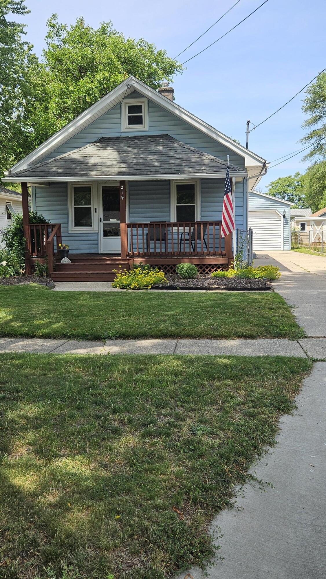 219 Abbie Street SE Grand Rapids MI 49548