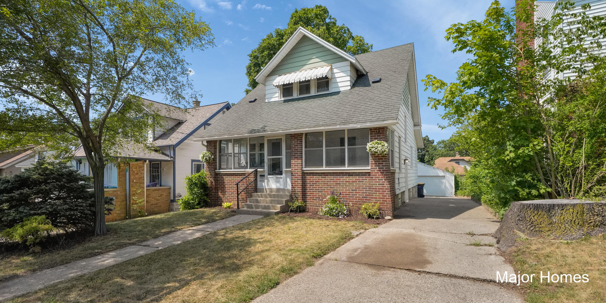 1229 Dickinson Street SE Grand Rapids MI 49507