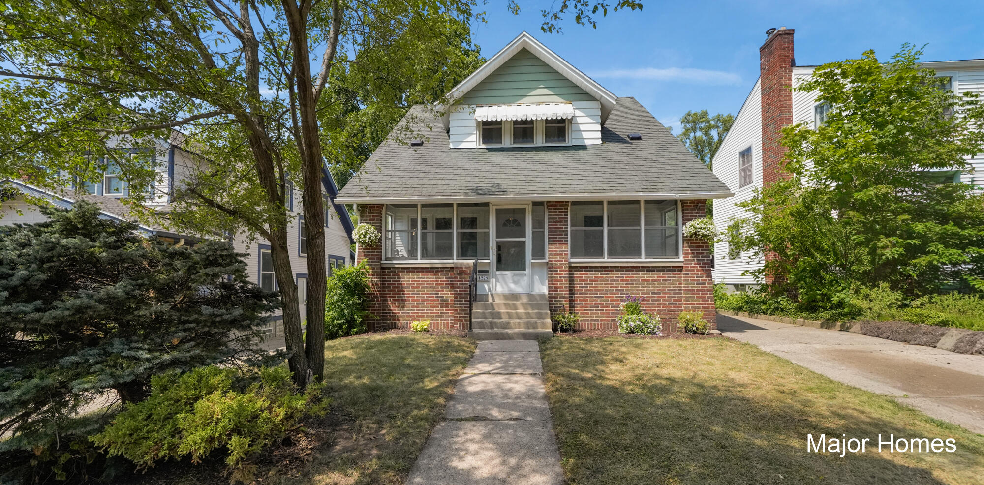1229 Dickinson Street SE Grand Rapids MI 49507