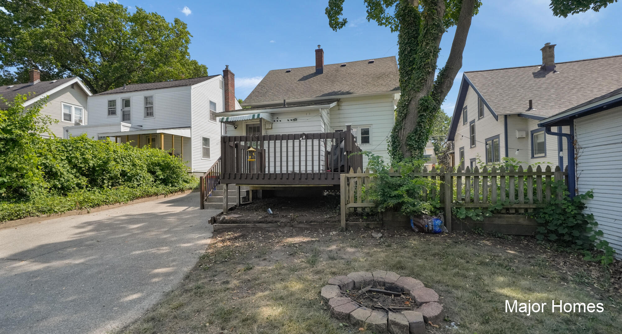 1229 Dickinson Street SE Grand Rapids MI 49507