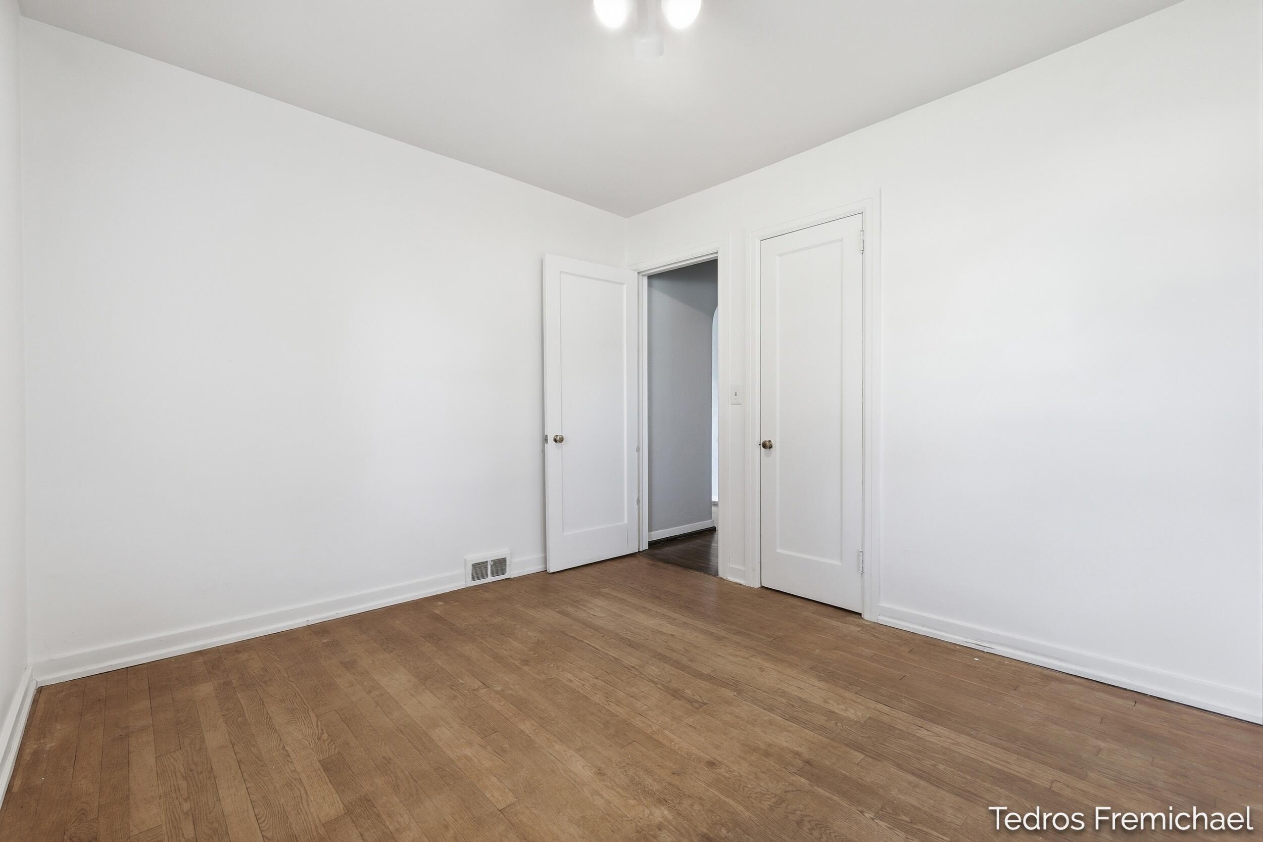 3372 Evert Street NW Grand Rapids MI 49534