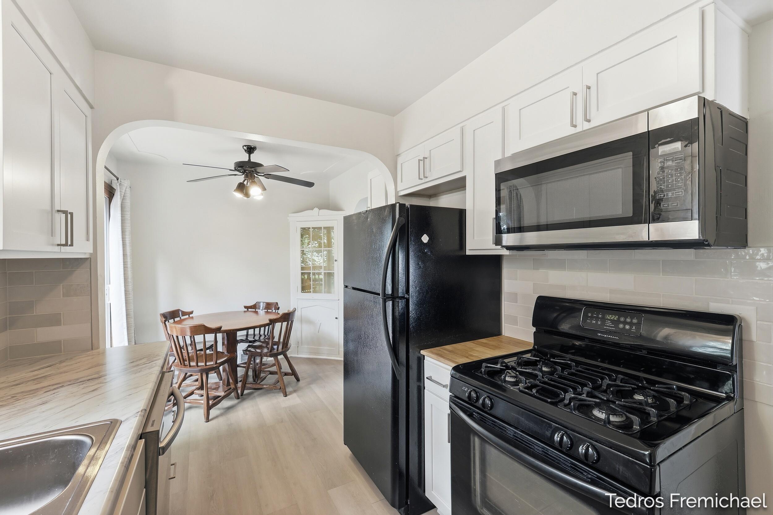 3372 Evert Street NW Grand Rapids MI 49534