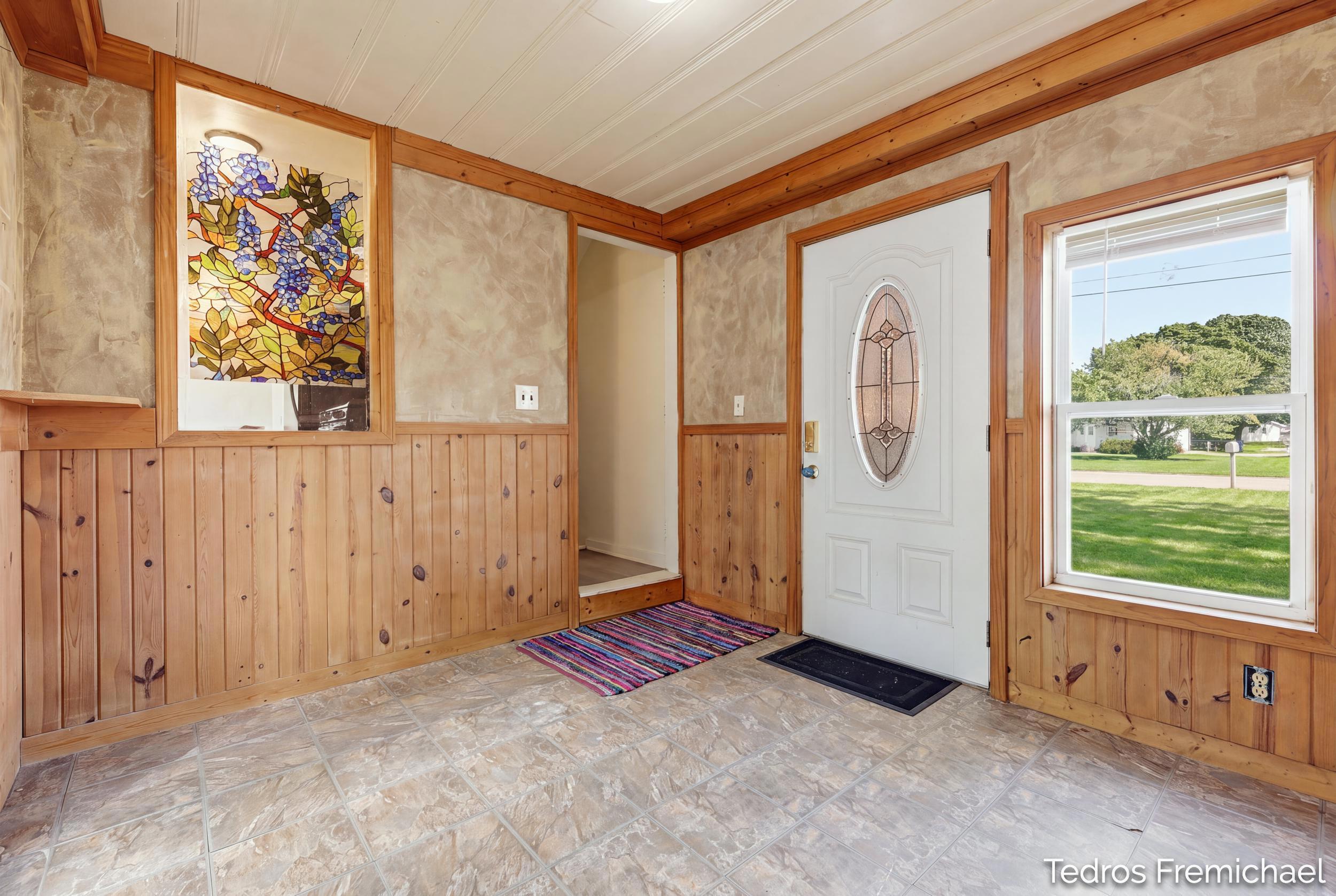 3372 Evert Street NW Grand Rapids MI 49534