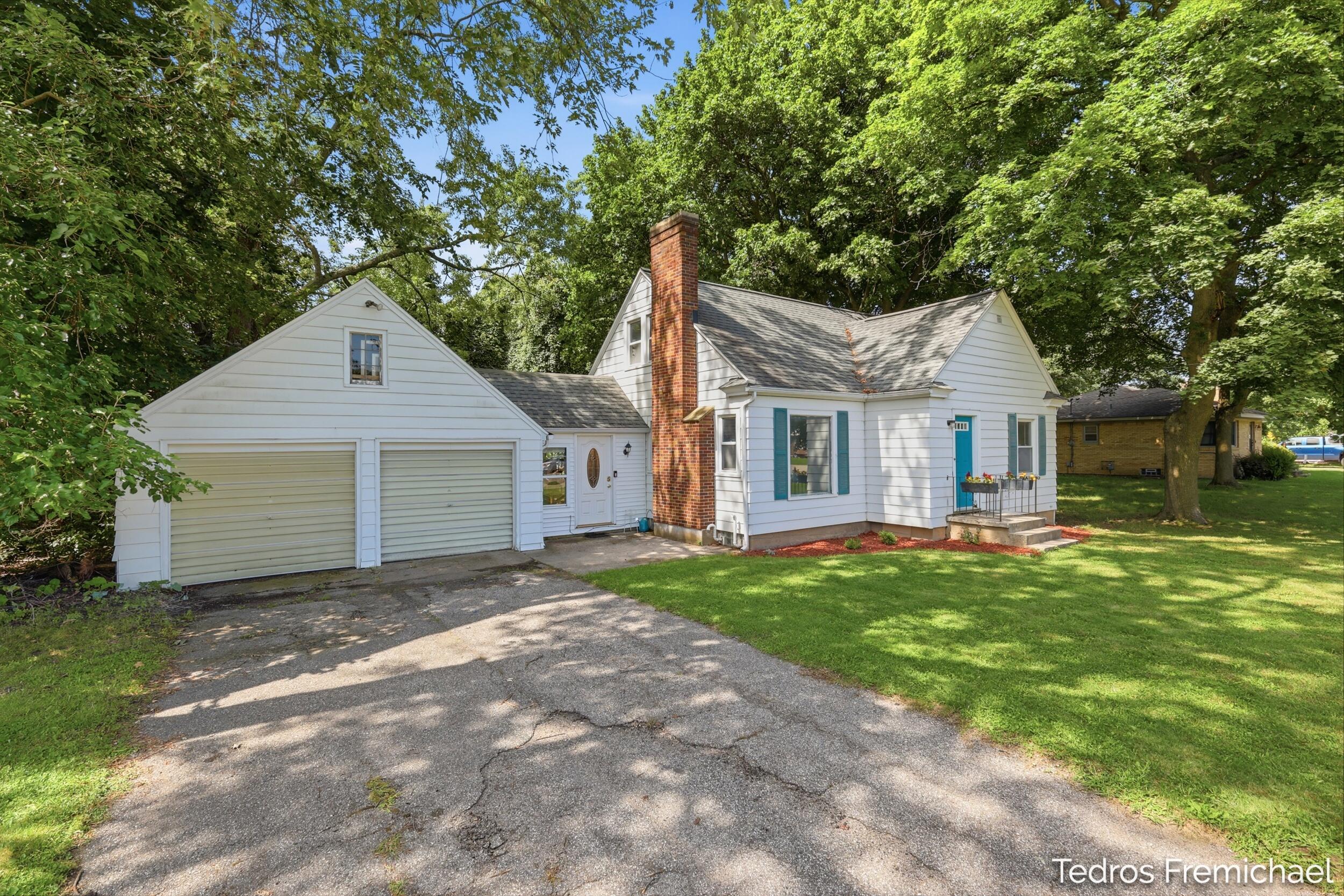 3372 Evert Street NW Grand Rapids MI 49534