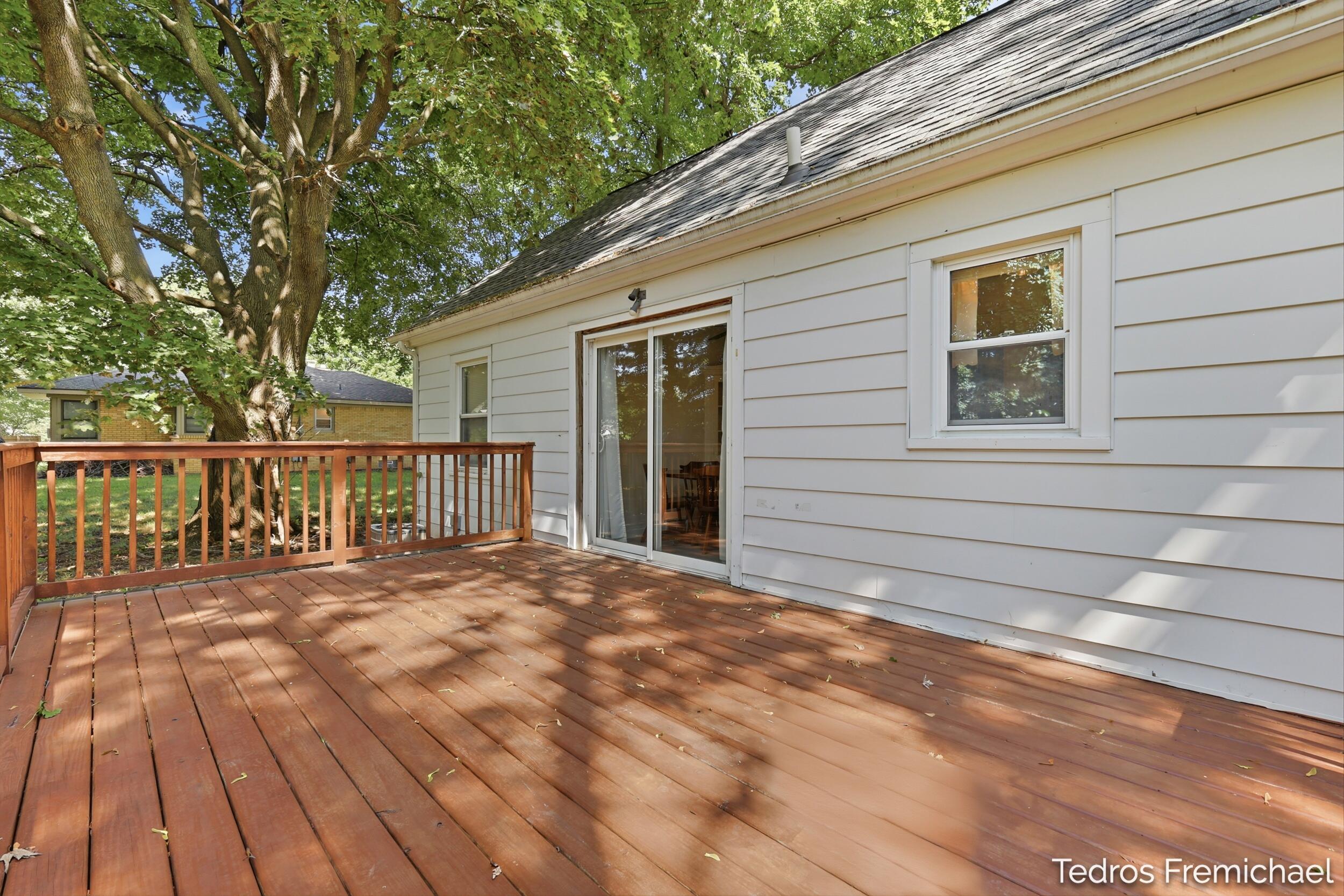 3372 Evert Street NW Grand Rapids MI 49534