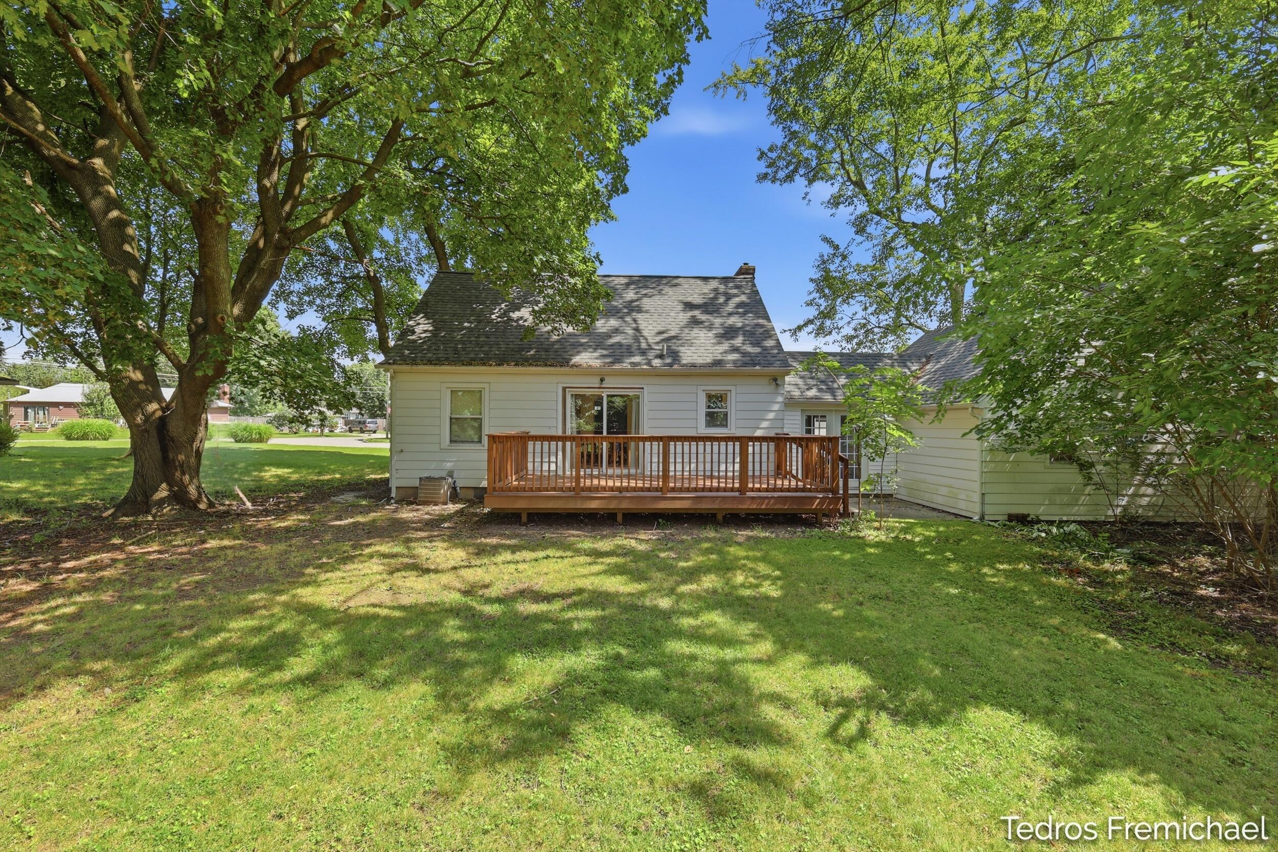 3372 Evert Street NW Grand Rapids MI 49534