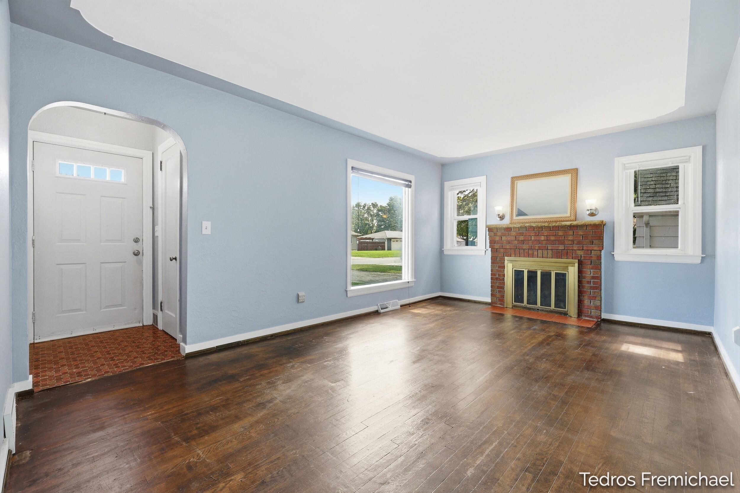 3372 Evert Street NW Grand Rapids MI 49534