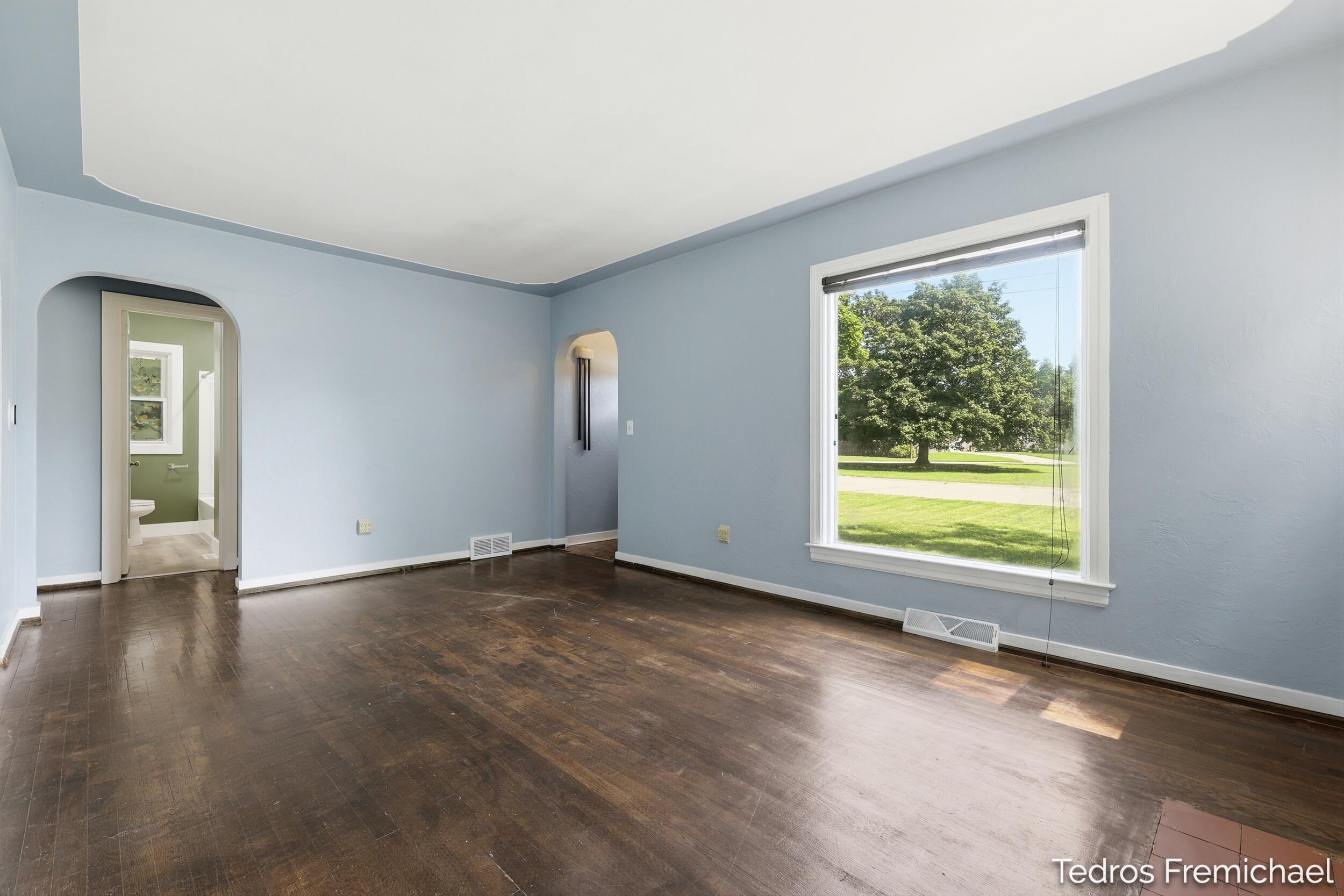 3372 Evert Street NW Grand Rapids MI 49534