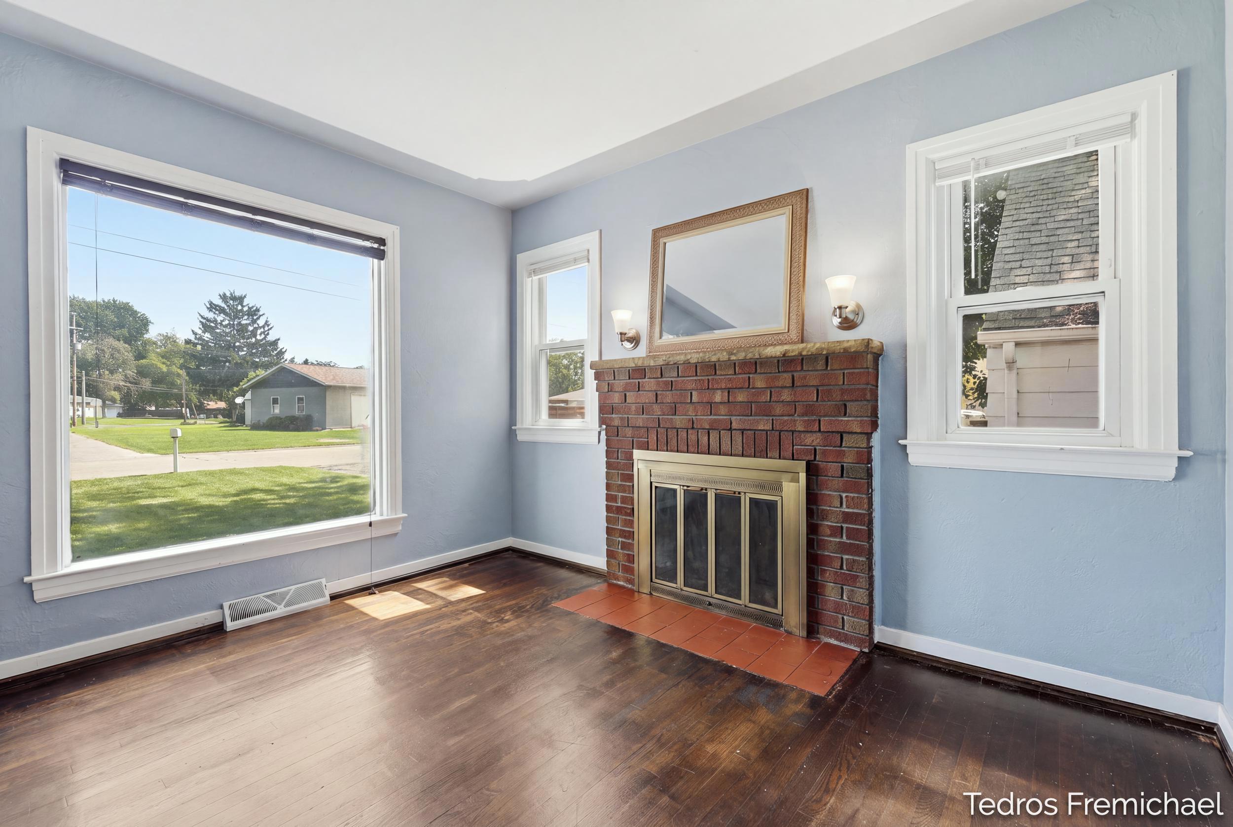 3372 Evert Street NW Grand Rapids MI 49534