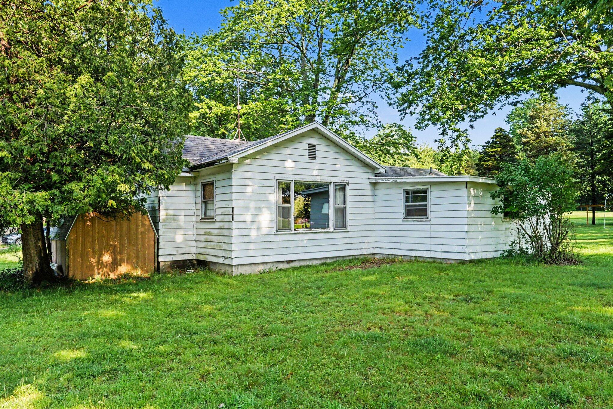 Fennville MI, 1401 71ST Street